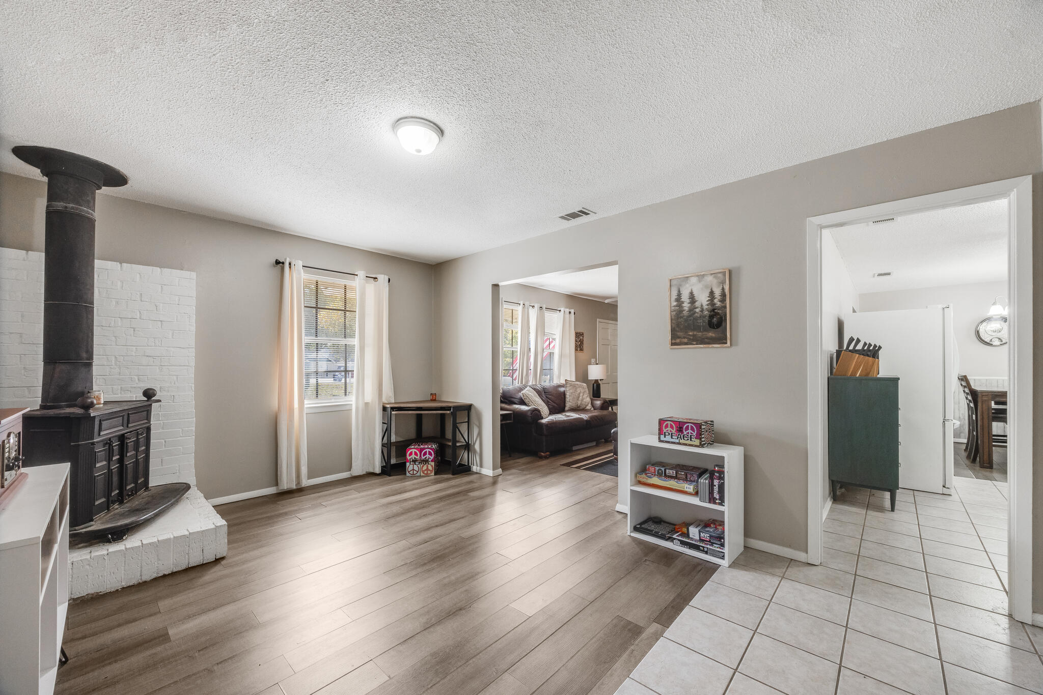 CRESTVIEW - Residential