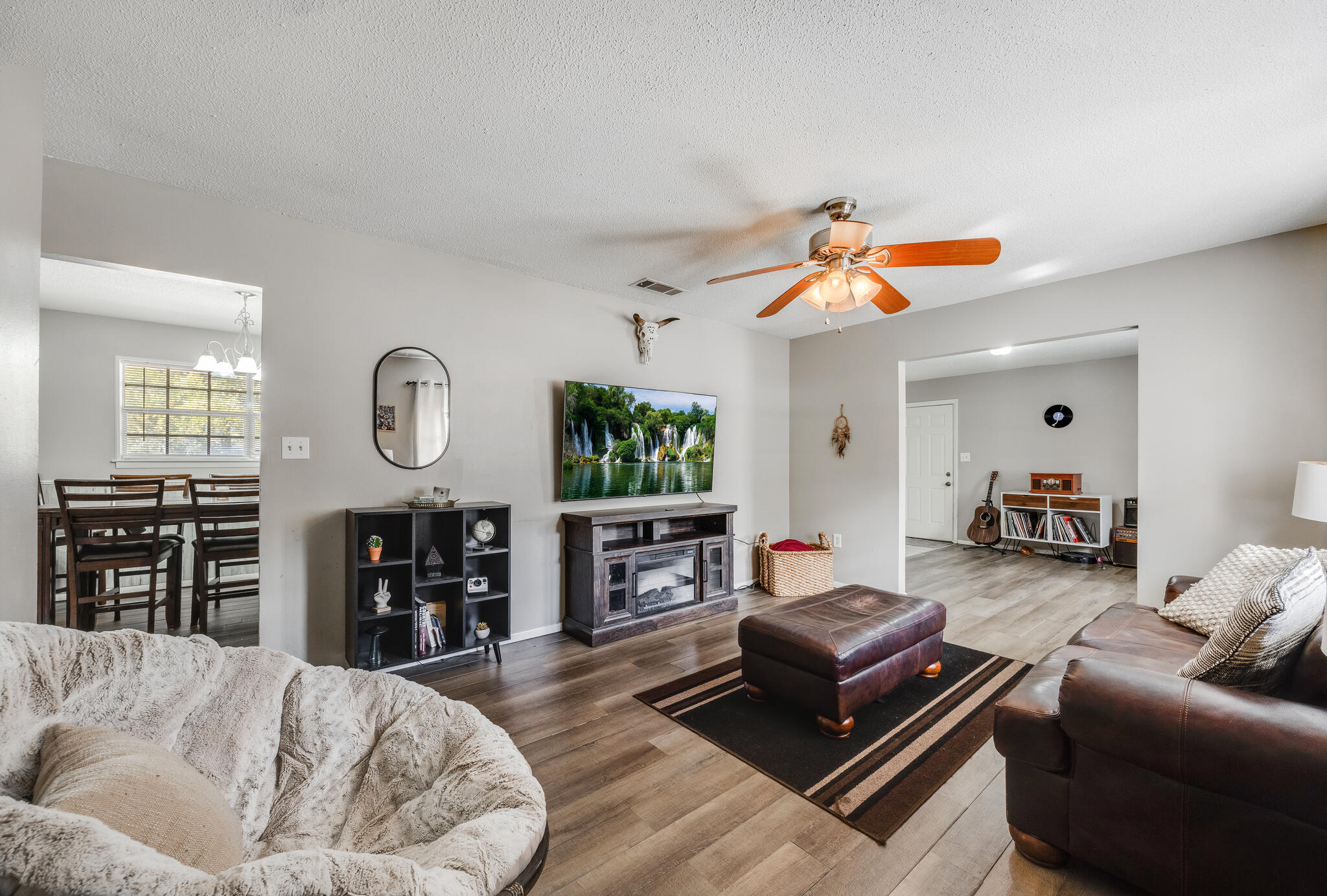 CRESTVIEW - Residential