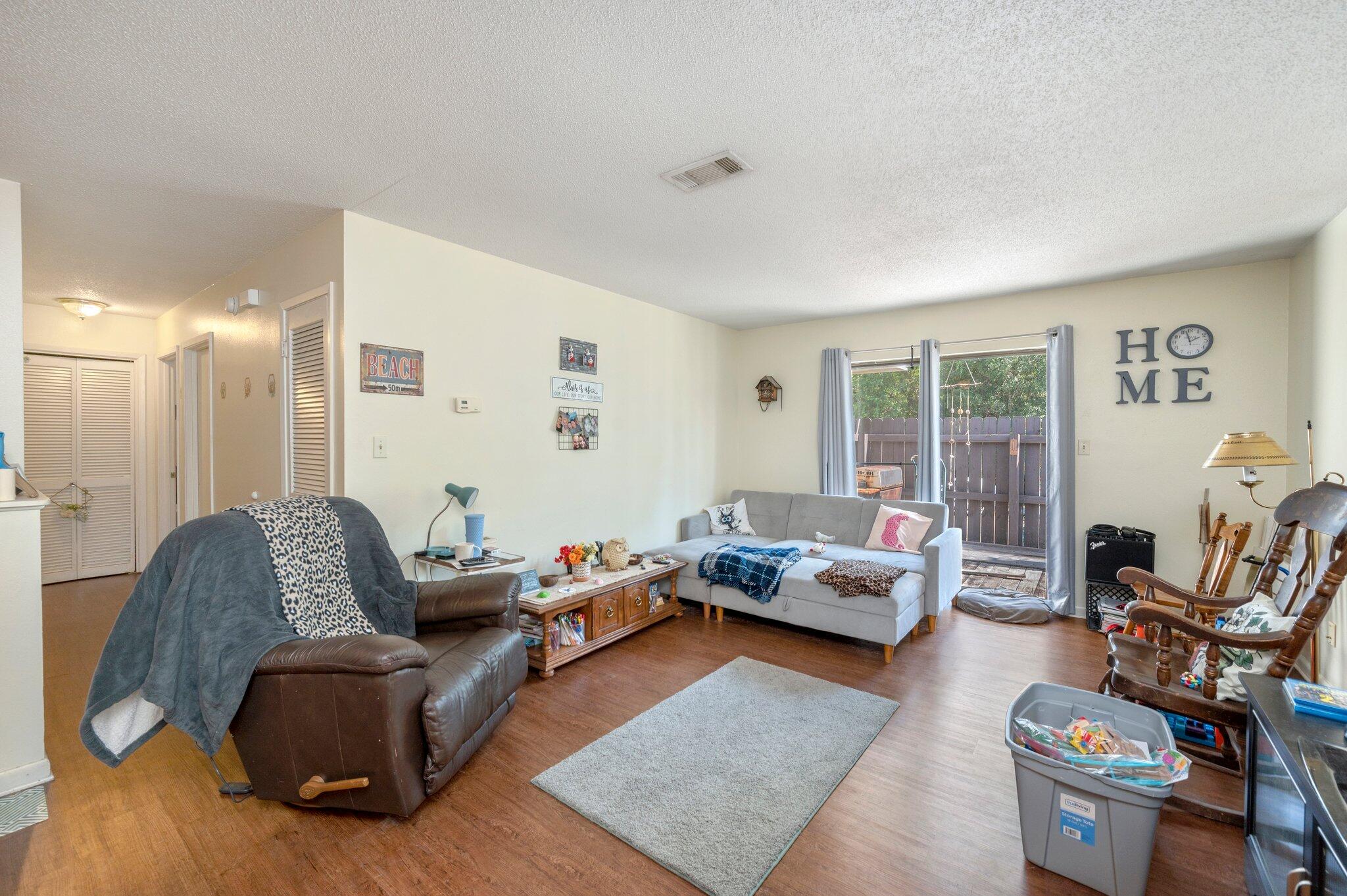 CARRIAGE HILLS - Residential