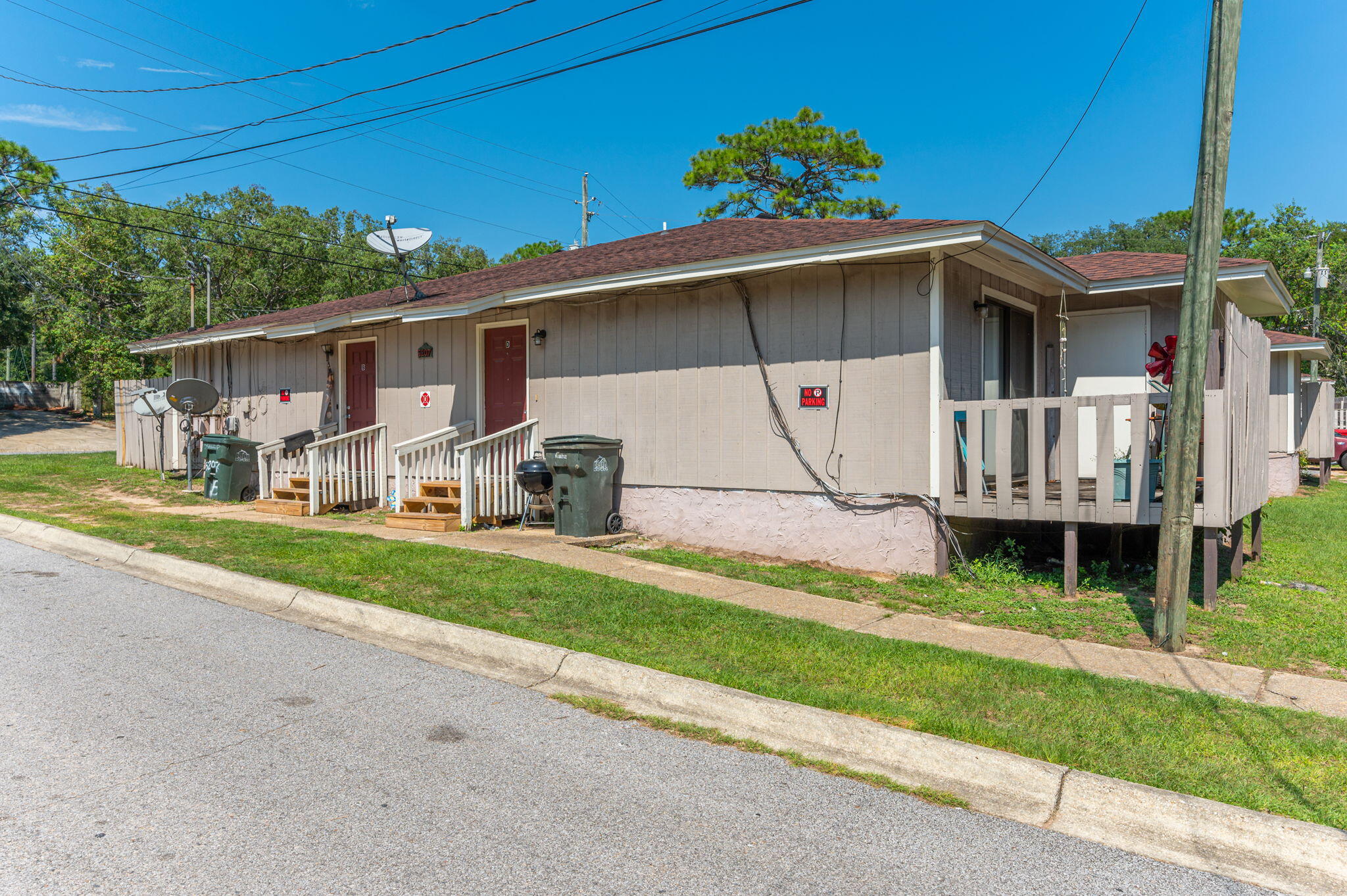 CARRIAGE HILLS - Residential