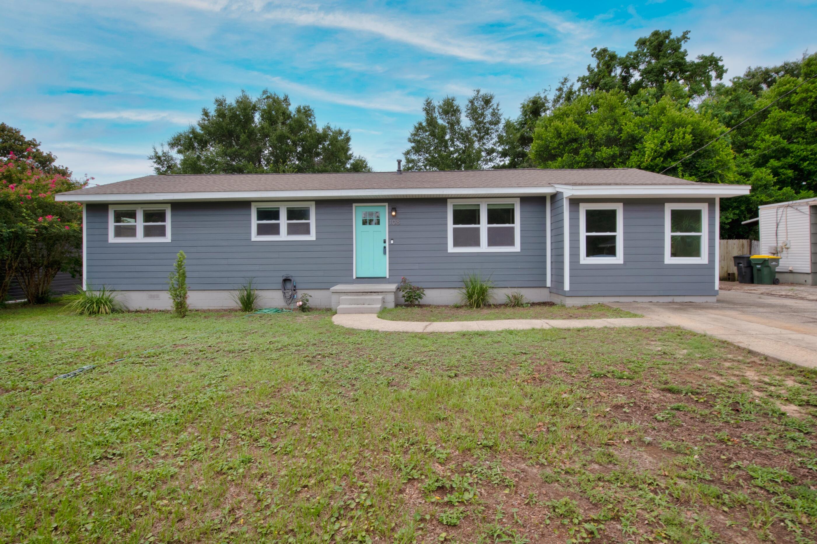 108 Moriarty was completely renovated less than three years ago and the effective age was changed to 1999 per Okaloosa PA. This beautiful and modern looking home boasts granite countertops, stainless steel appliances, a large island, 2 full baths and a half bath, indoor laundry room and a well designed open floor plan. The yard is a clean slate with nearly a 1/4 acre. There is a large park on the corner of Moriarty and Memorial with playgrounds, walking trails and an exercise course. $$$ saver...the seller has survey and title policy to share at closing.