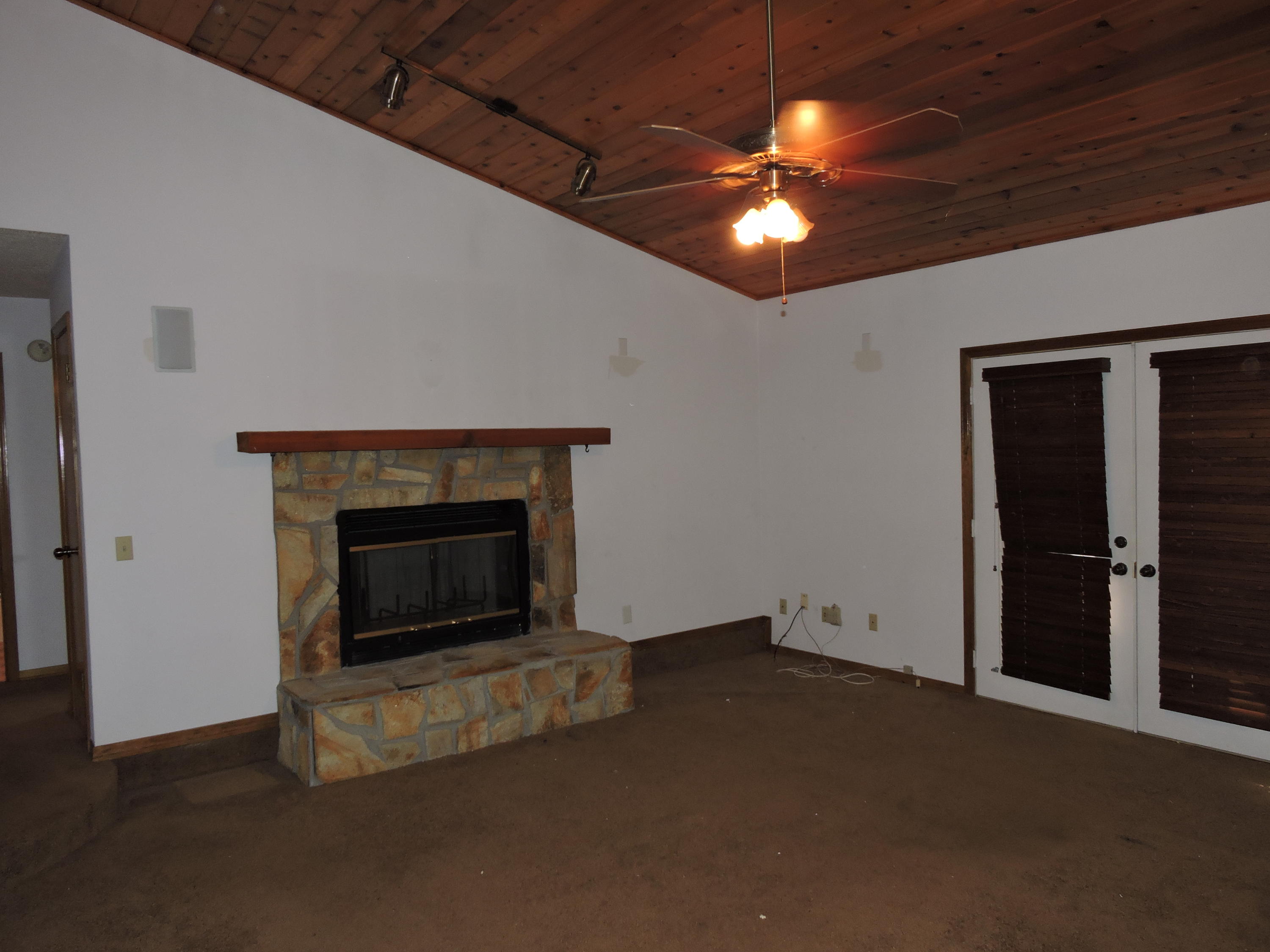 RIVERSIDE NORTH - Residential