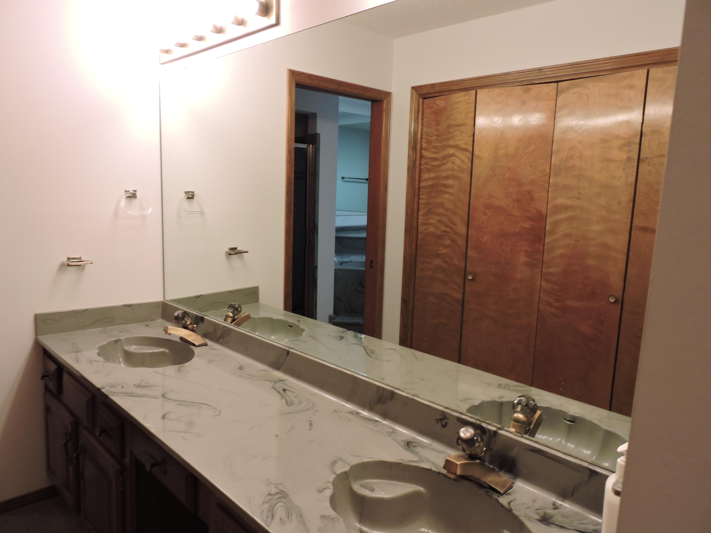 RIVERSIDE NORTH - Residential