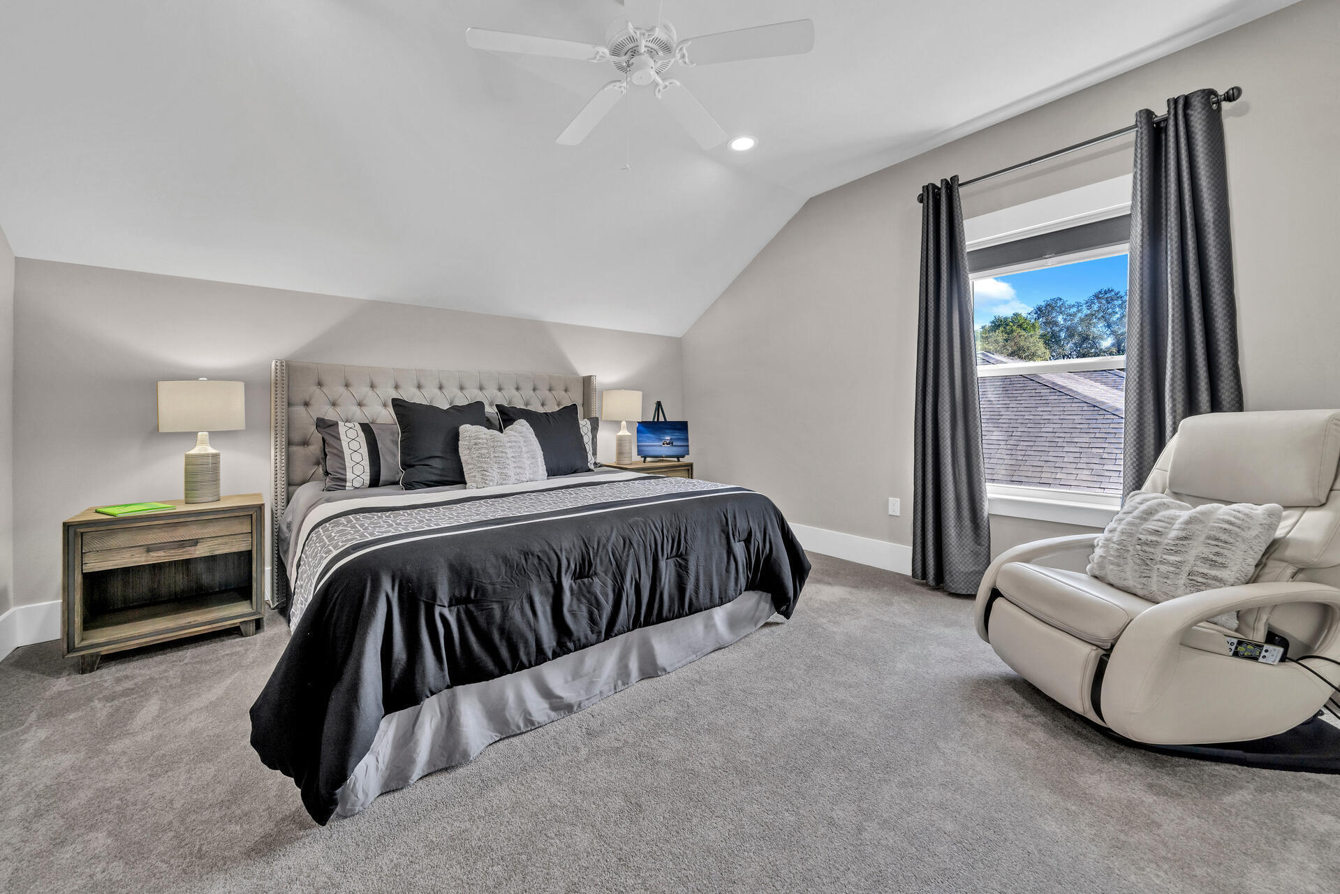 HEMINGWAY LOT 7 - Residential