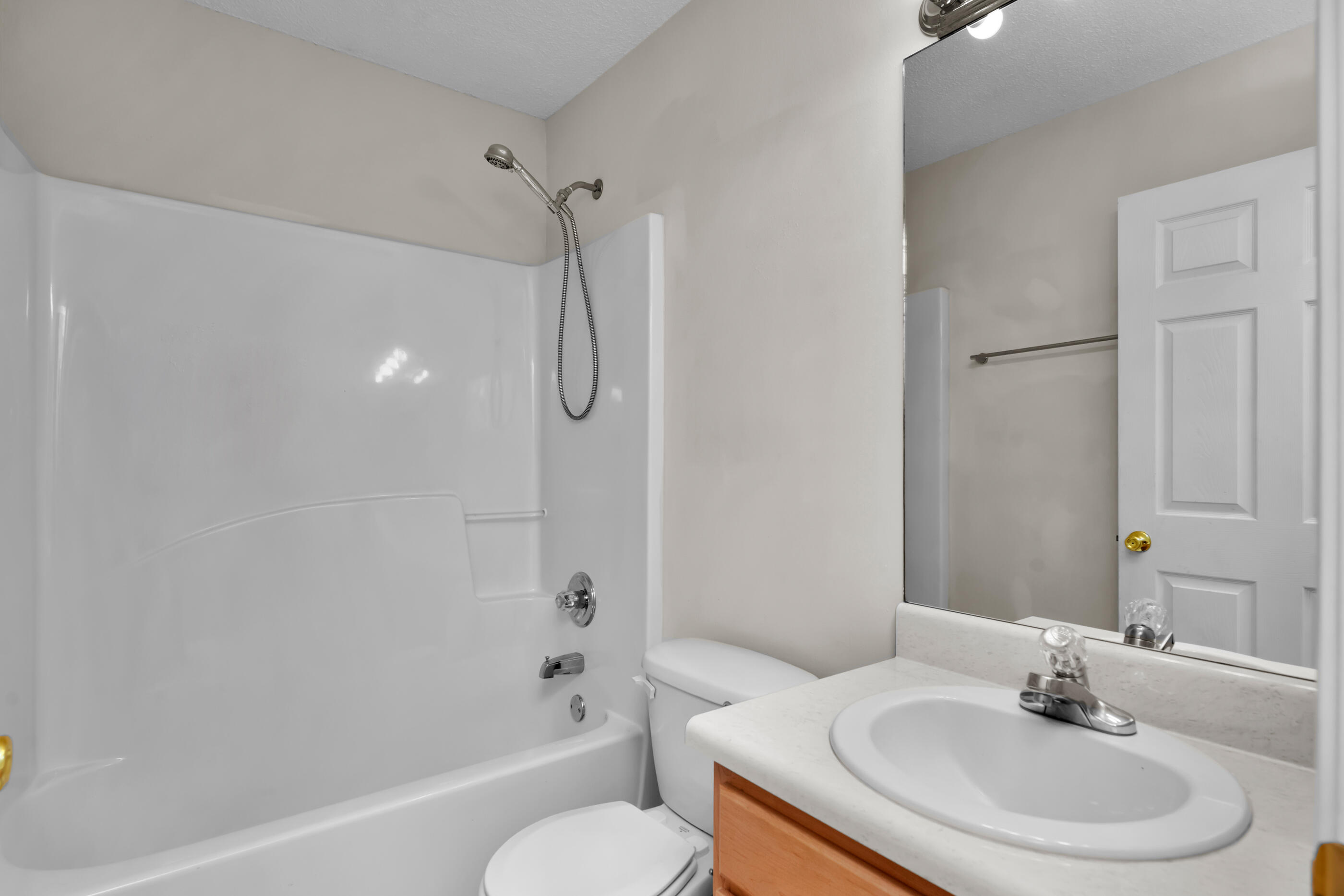 THE PINES - Residential