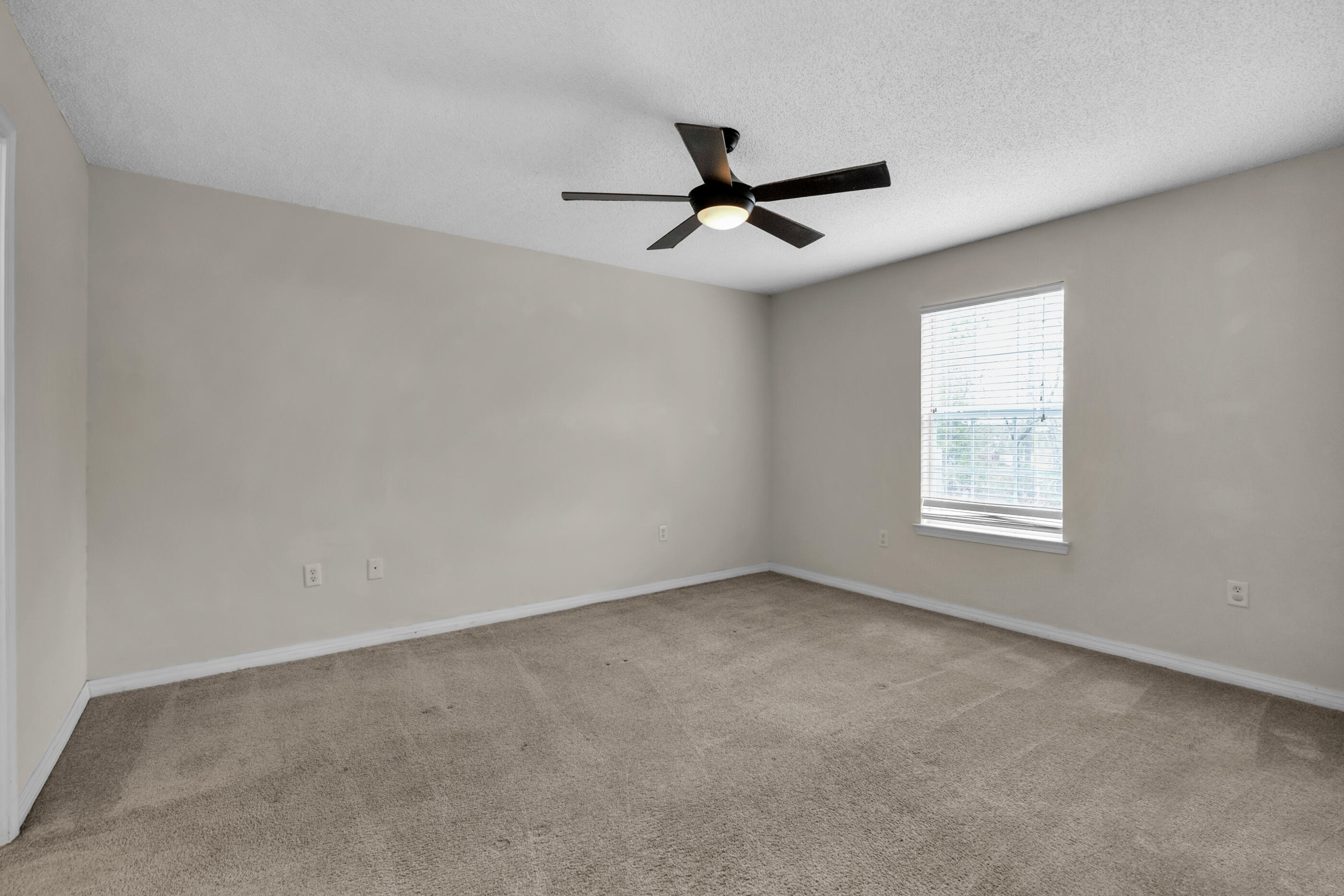 THE PINES - Residential