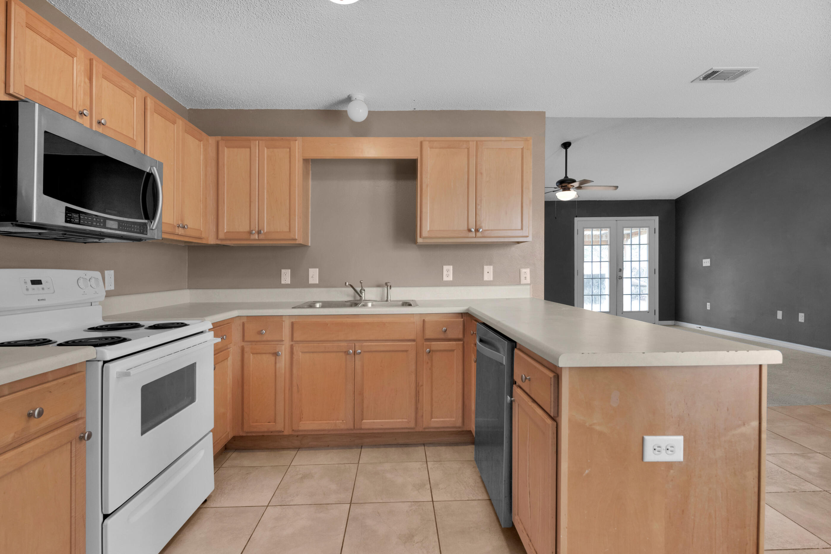 THE PINES - Residential