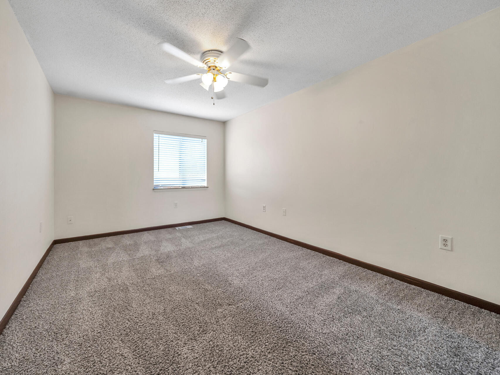 PINE RIDGE TRACE RE/SUB - Residential