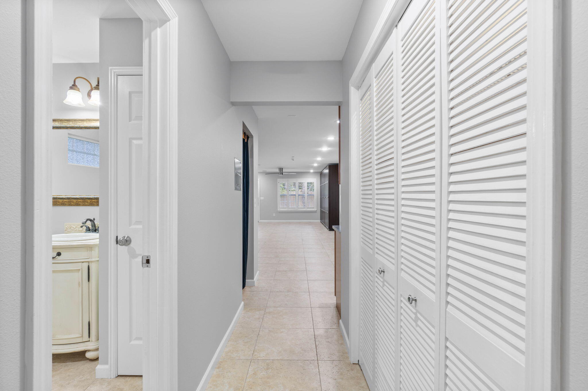 WYNNEHAVEN BCH EST 1ST ADD - Residential Lease