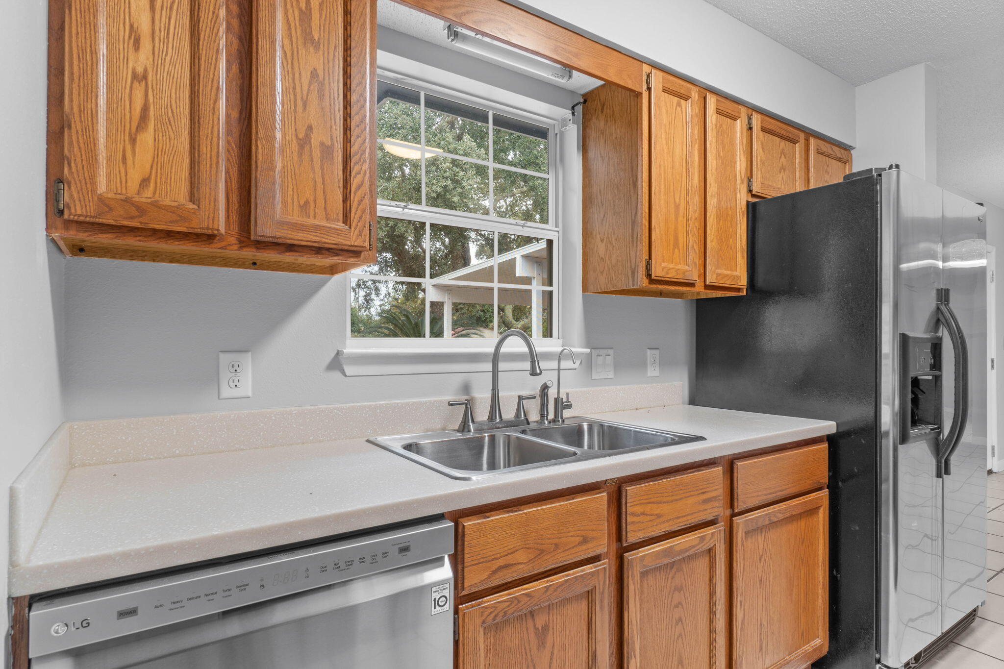 WYNNEHAVEN BCH EST 1ST ADD - Residential Lease