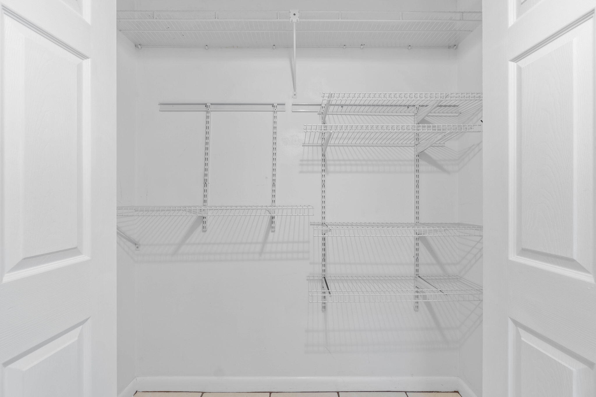 WYNNEHAVEN BCH EST 1ST ADD - Residential Lease