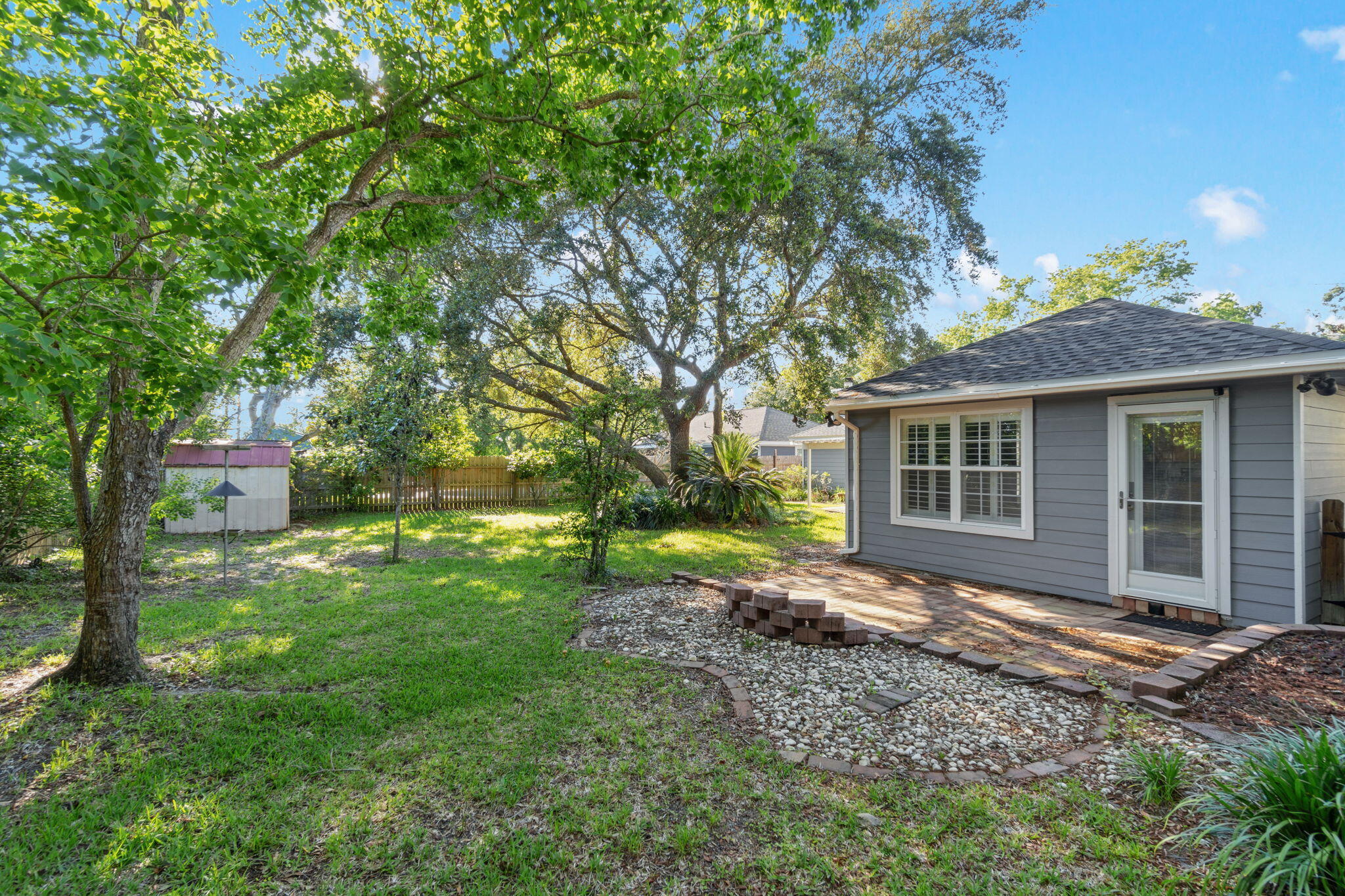 WYNNEHAVEN BCH EST 1ST ADD - Residential Lease