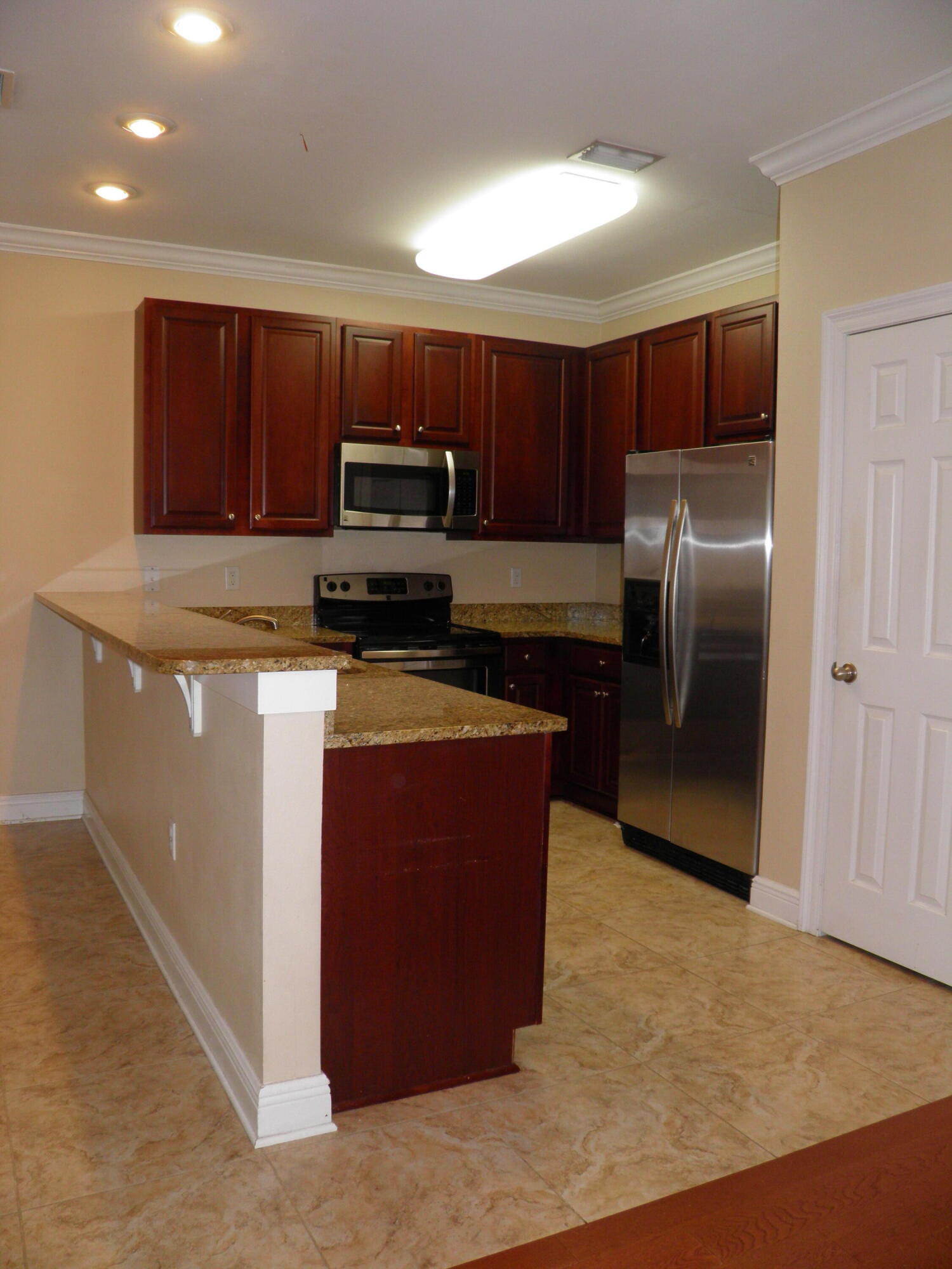 WALTON OAKS - Residential