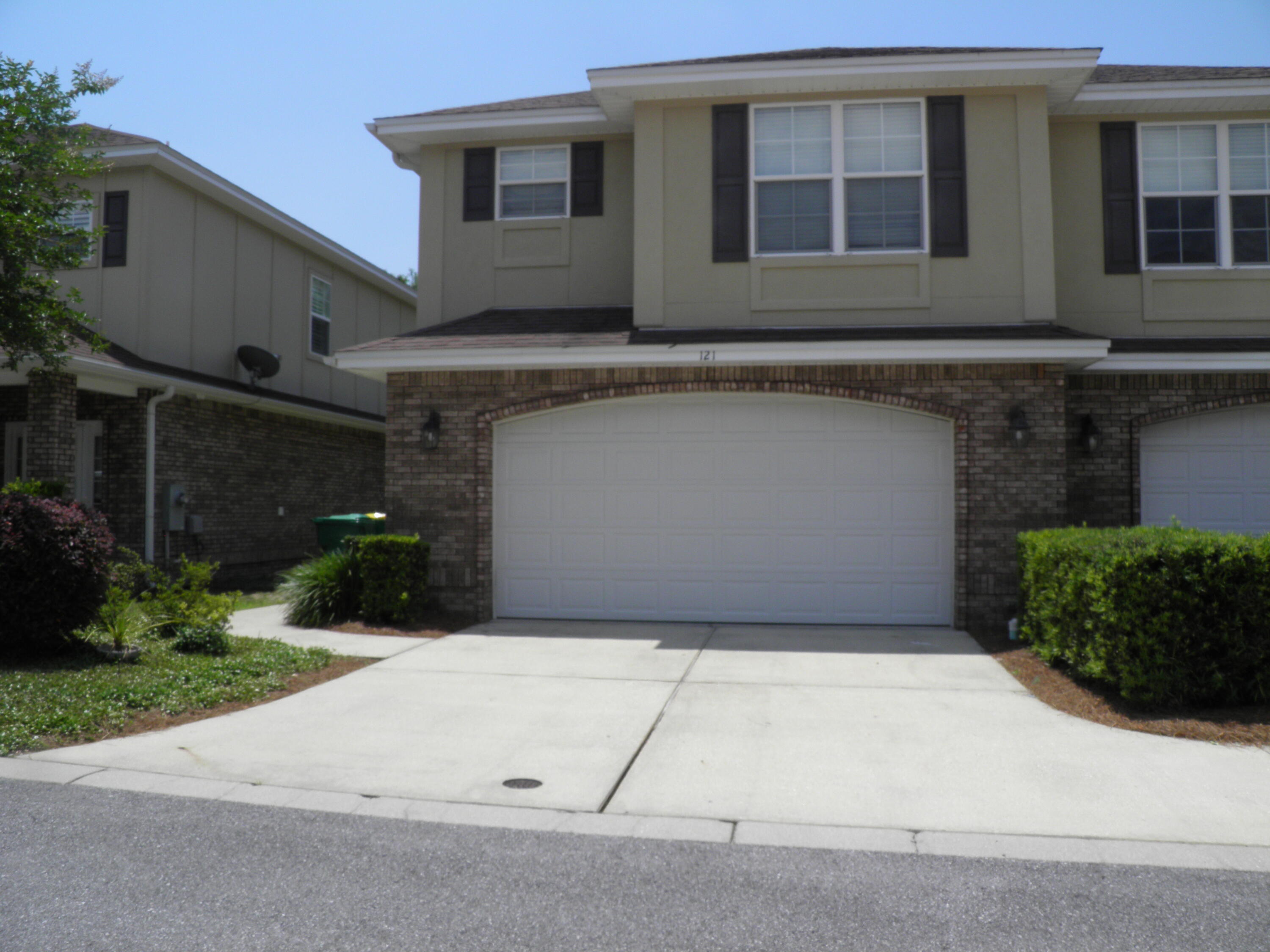 WALTON OAKS - Residential