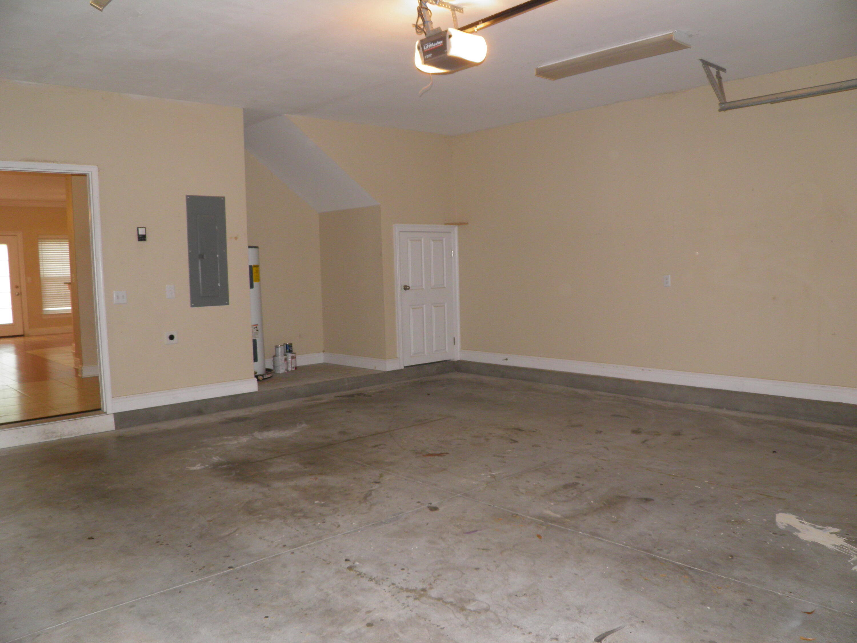 WALTON OAKS - Residential