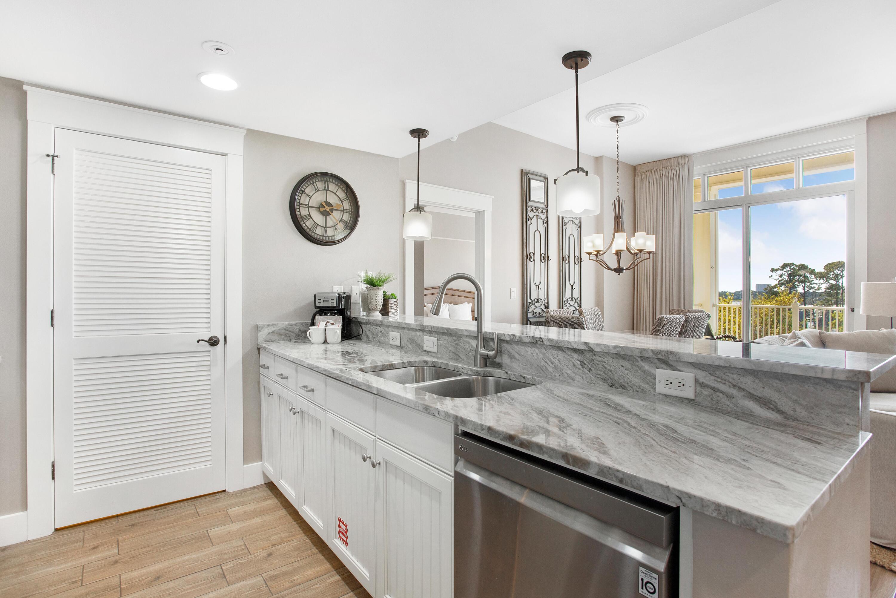 OBSERVATION POINT - Residential