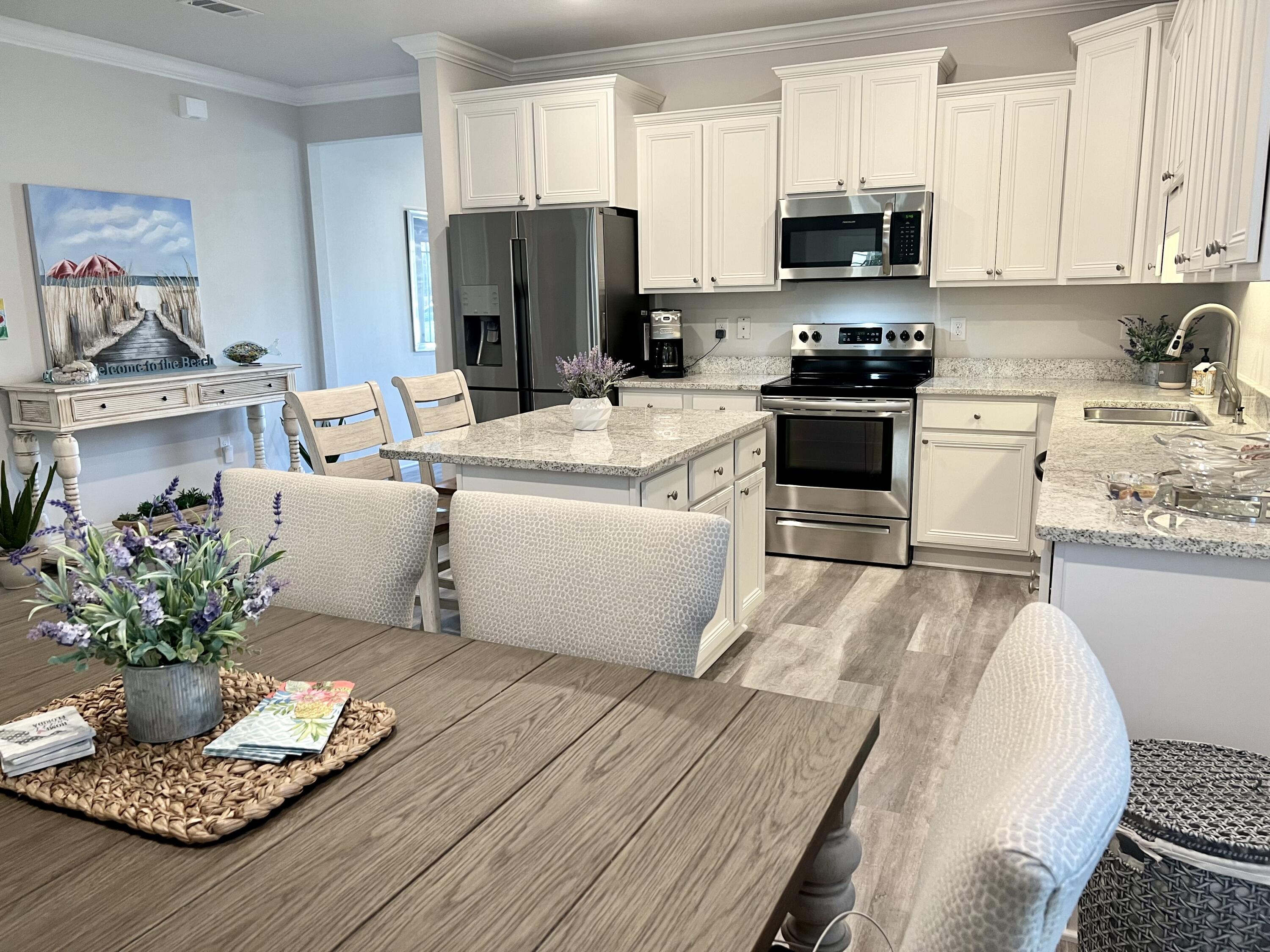 STONEGATE - Residential