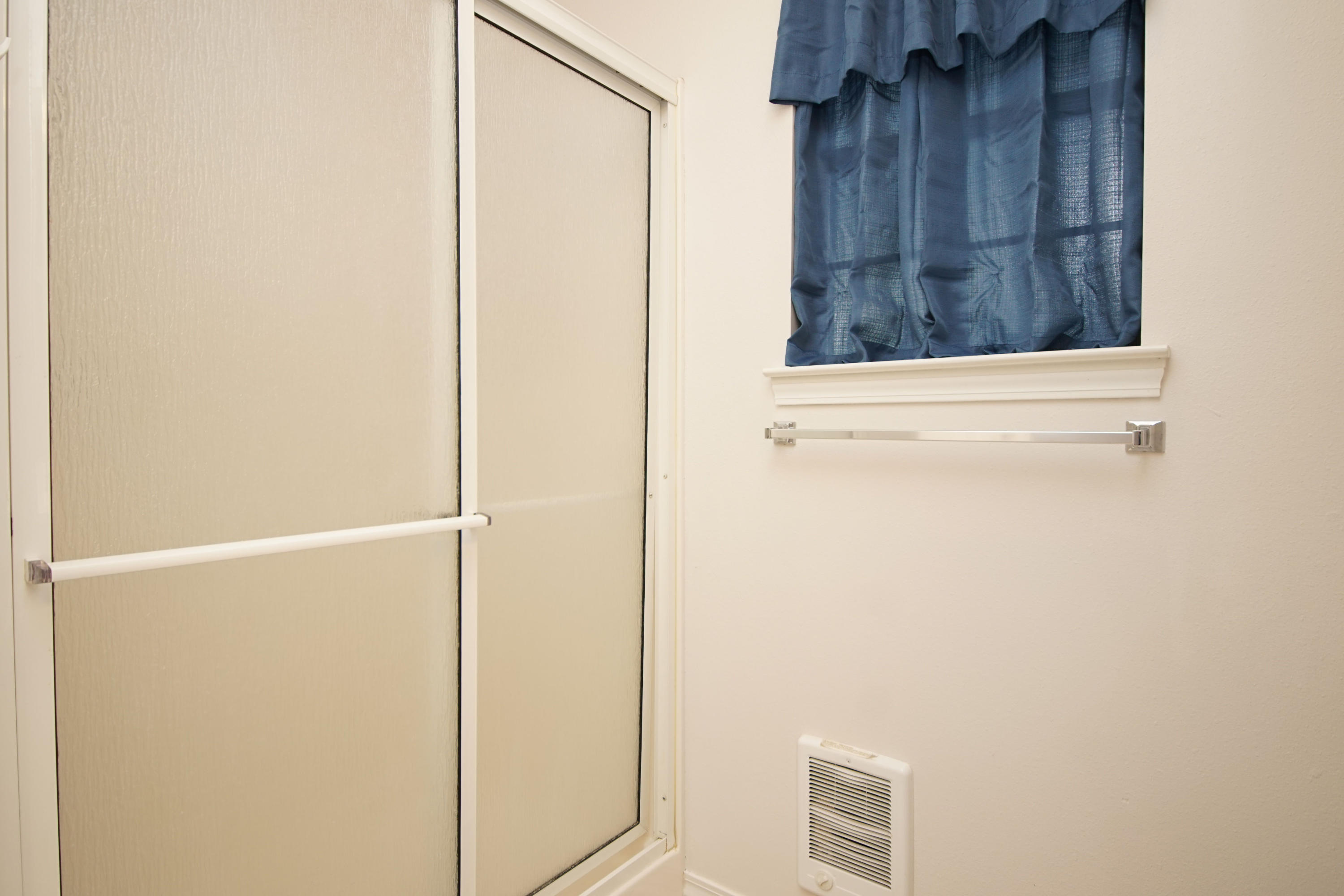 GOLDEN OAKS - Residential