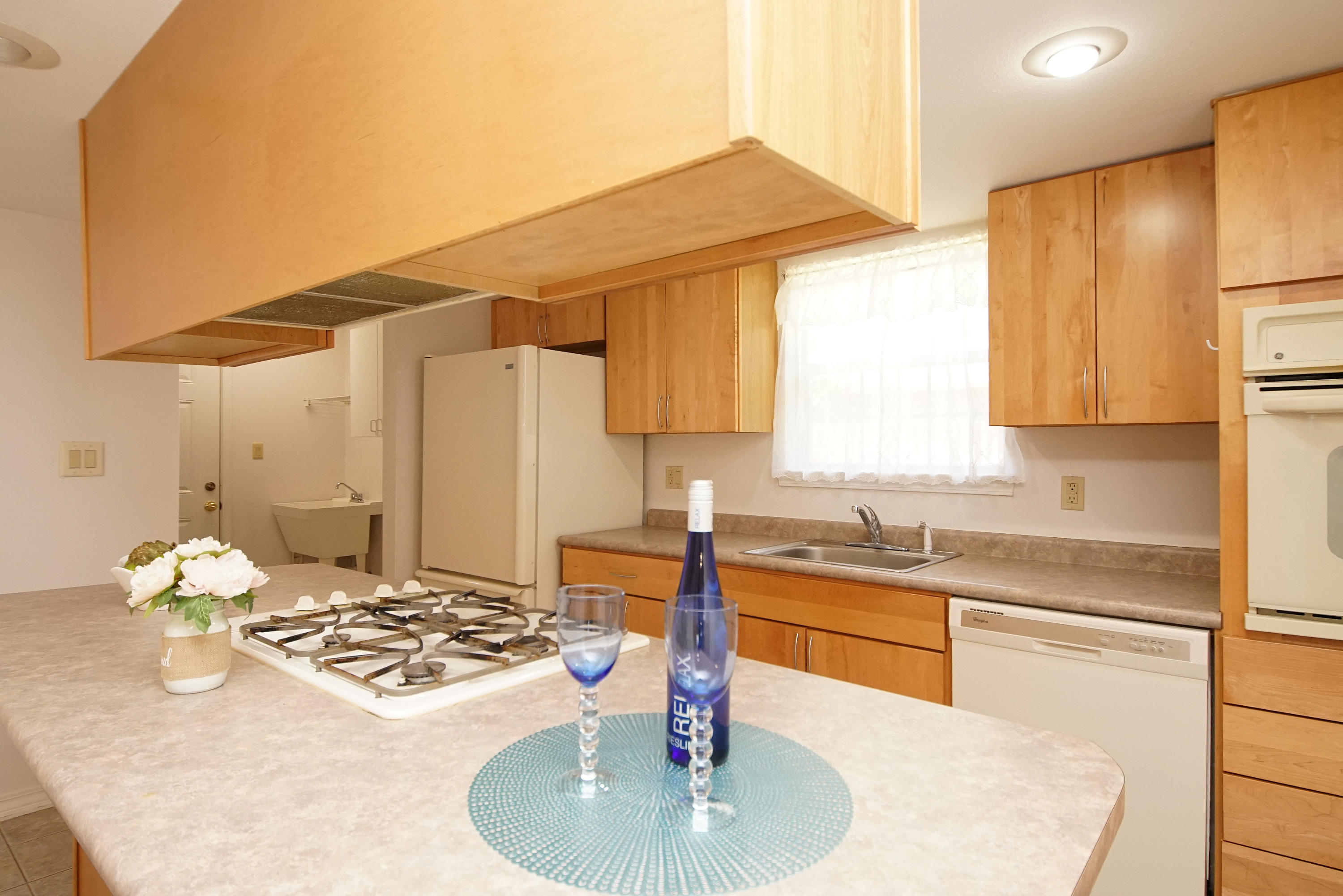 GOLDEN OAKS - Residential