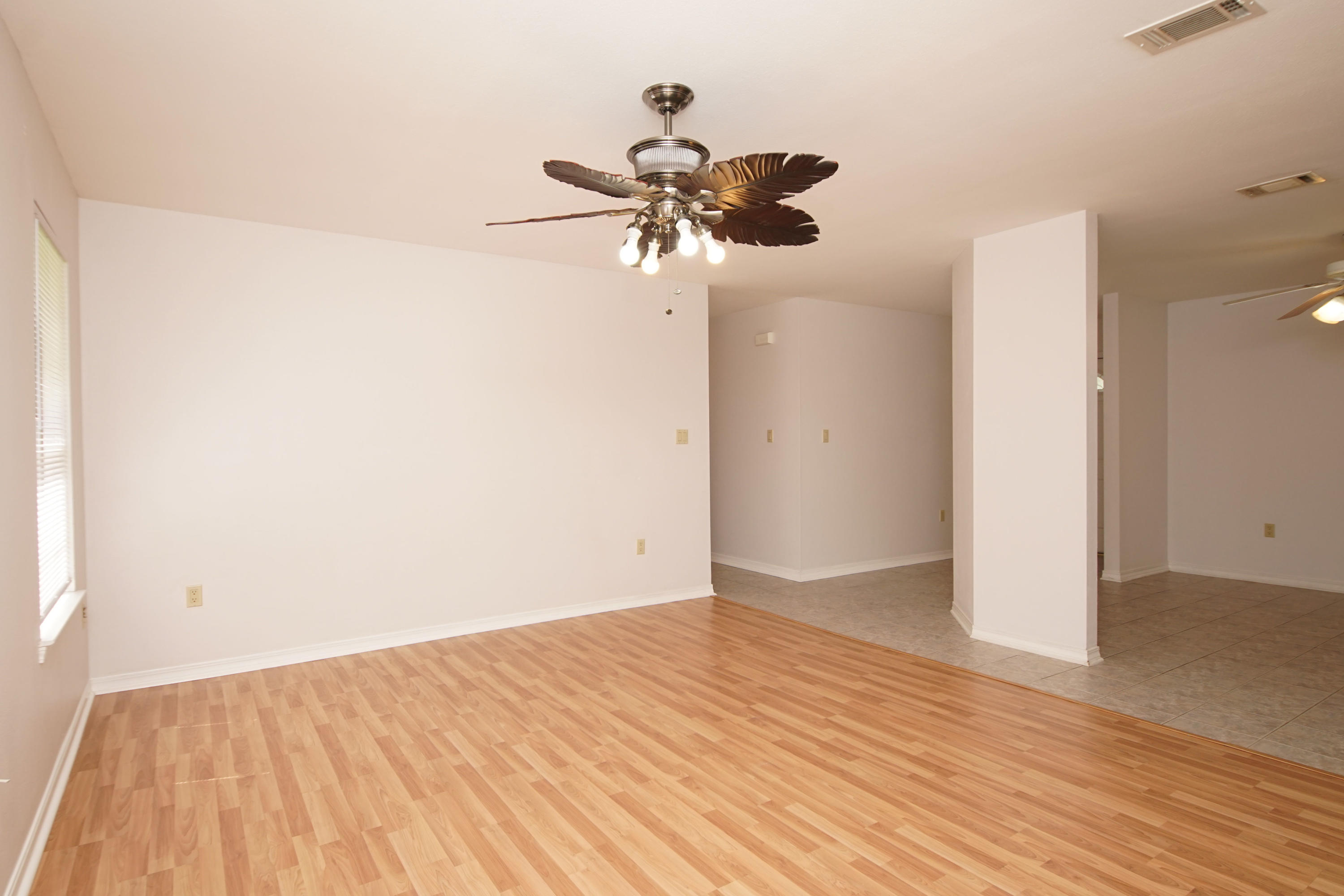 GOLDEN OAKS - Residential