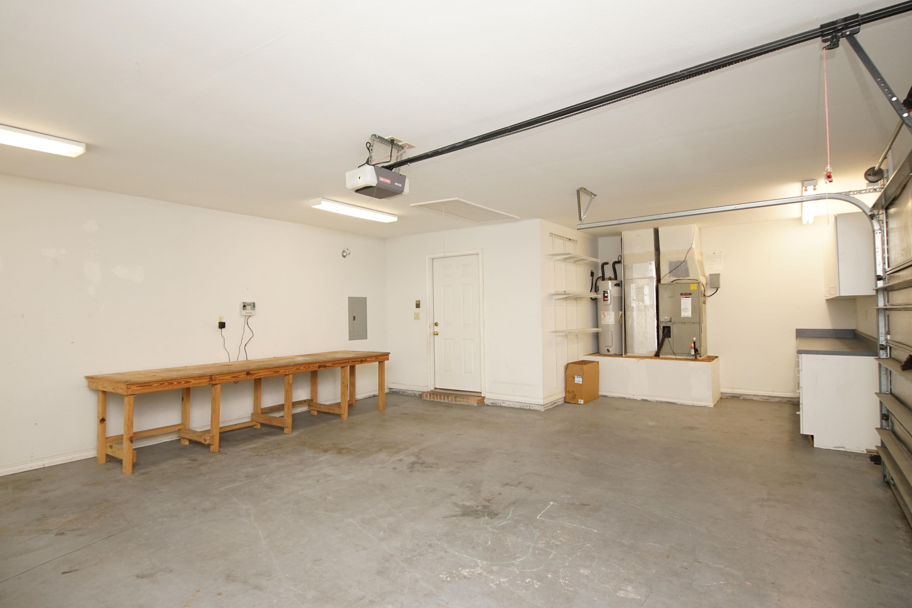 GOLDEN OAKS - Residential