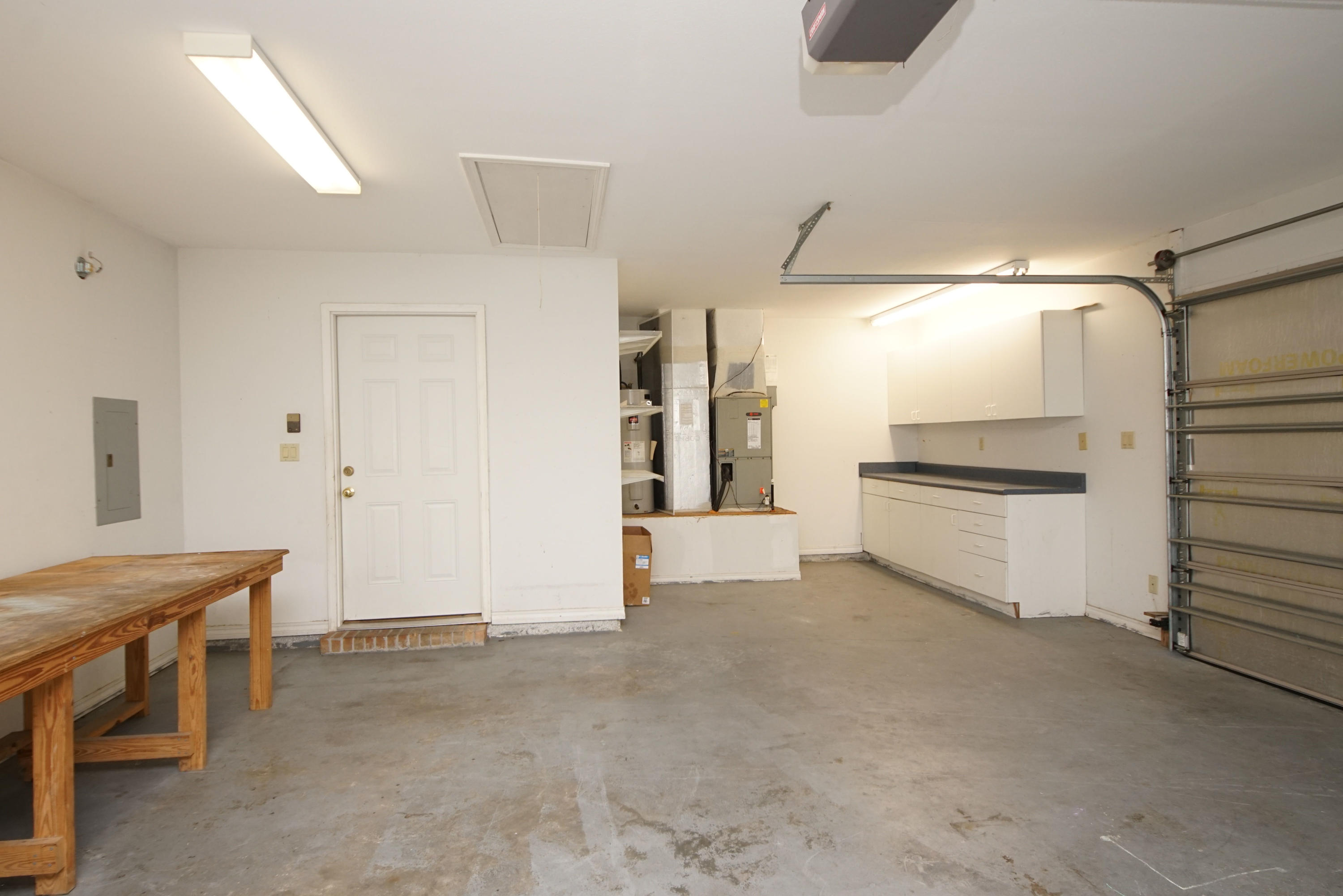 GOLDEN OAKS - Residential