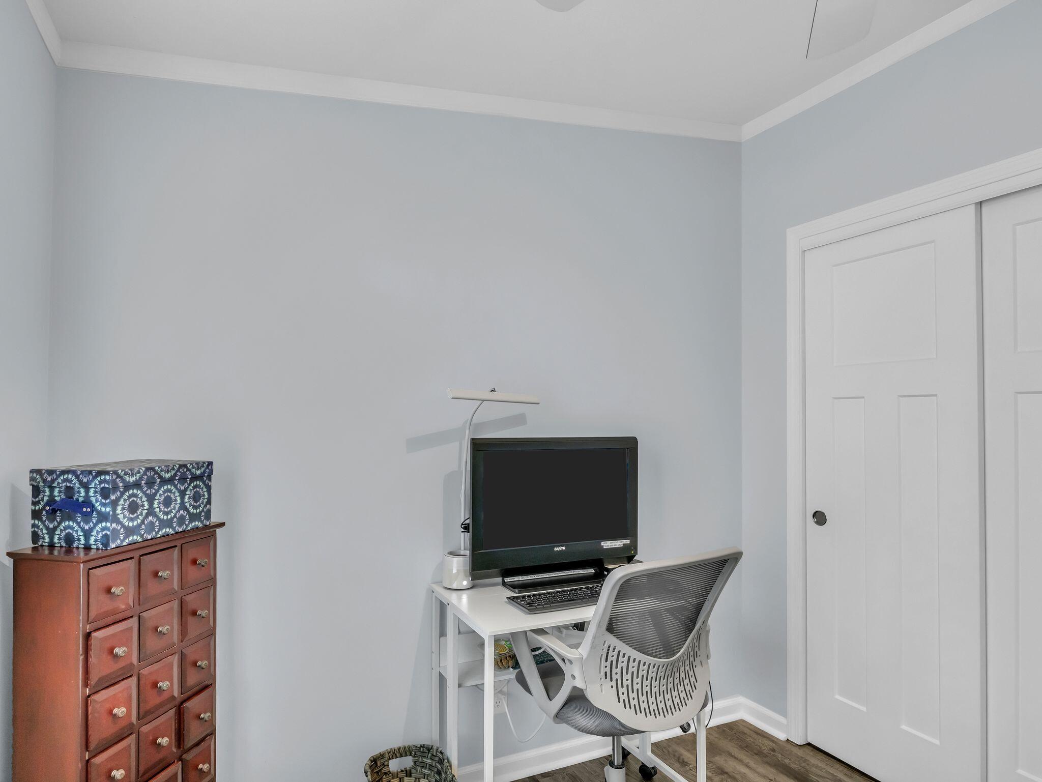 ENCLAVE - Residential