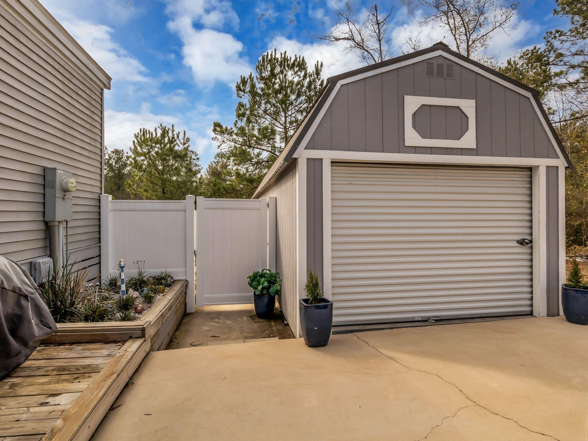 ENCLAVE - Residential