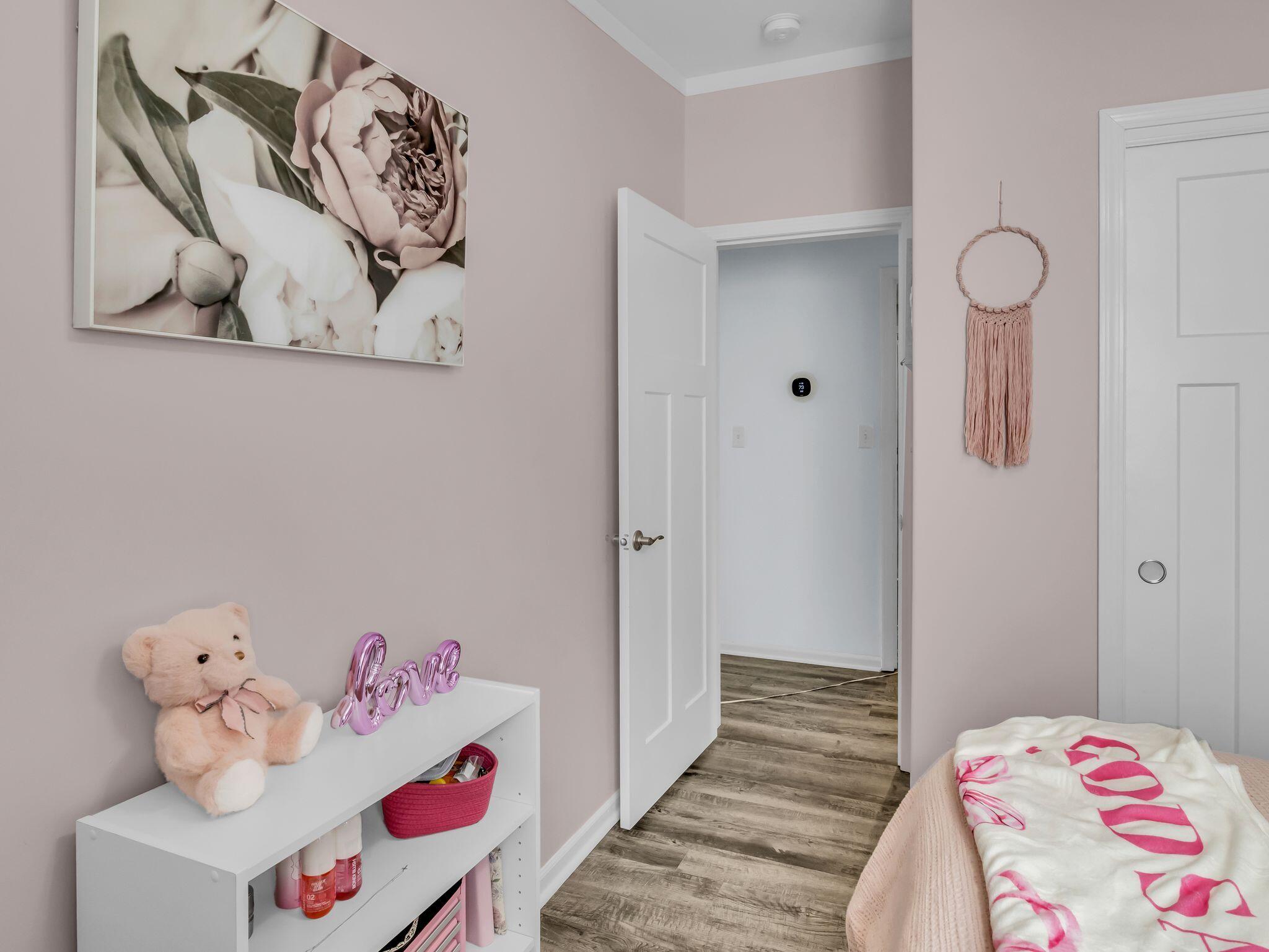 ENCLAVE - Residential