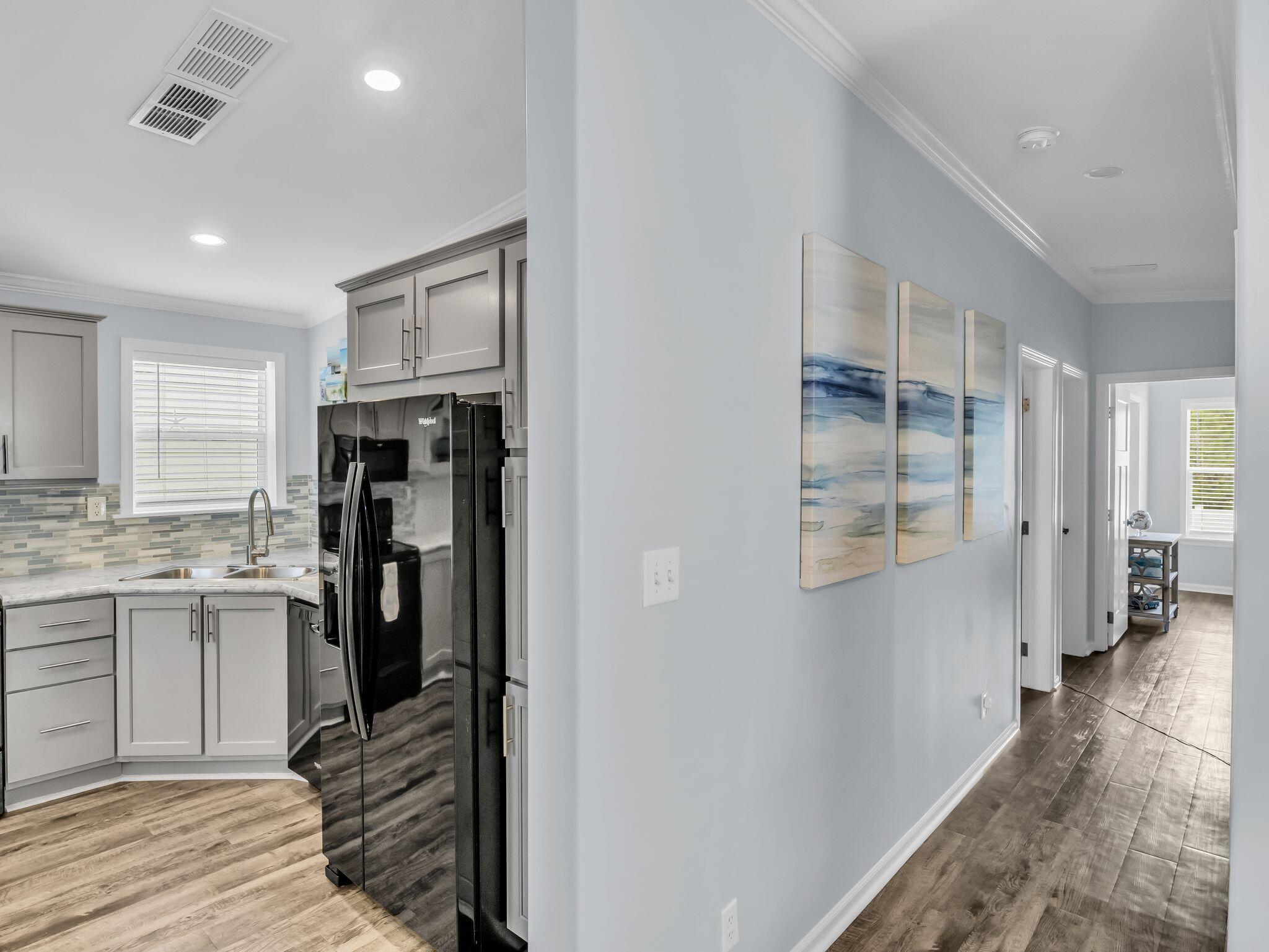 ENCLAVE - Residential