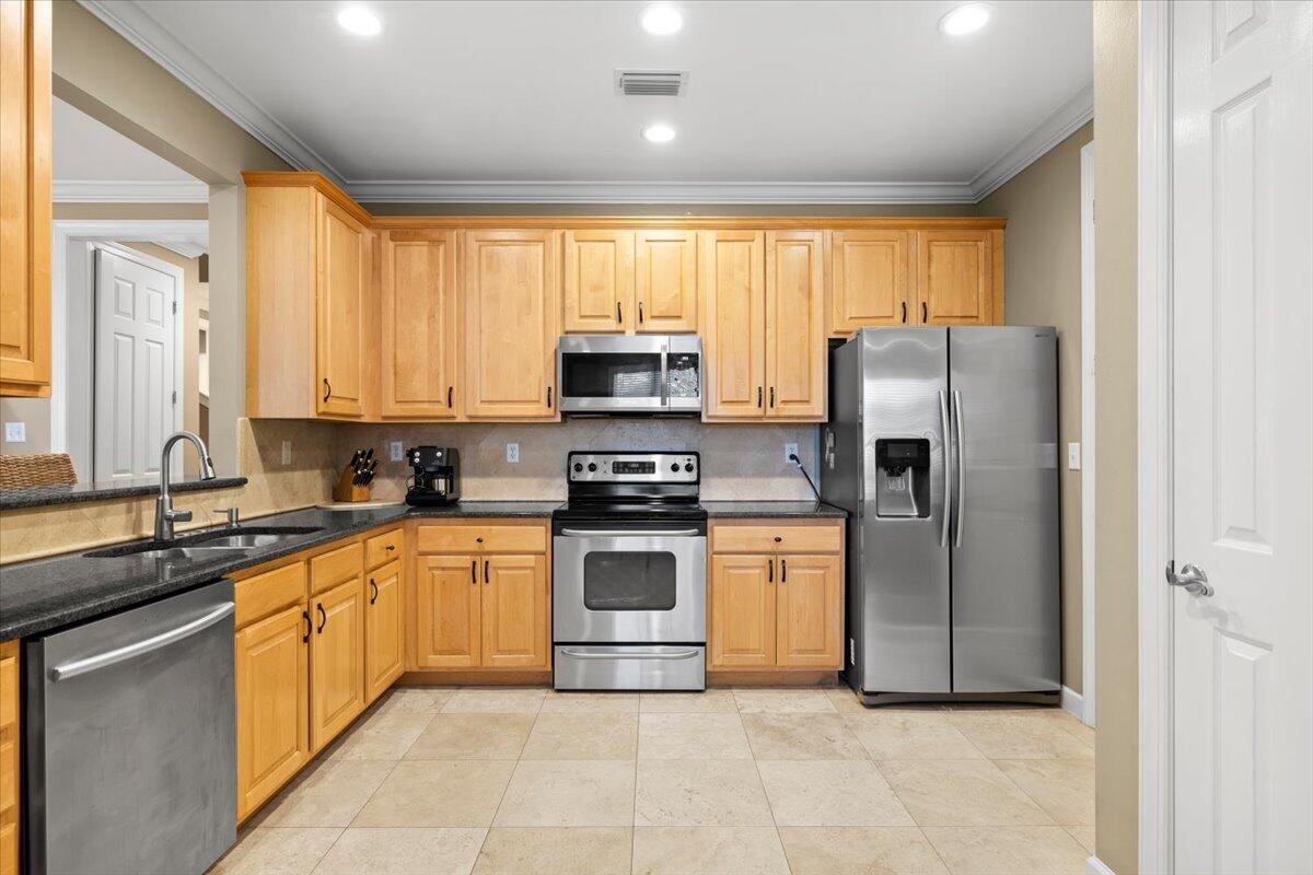 2021 Pine Island Circle