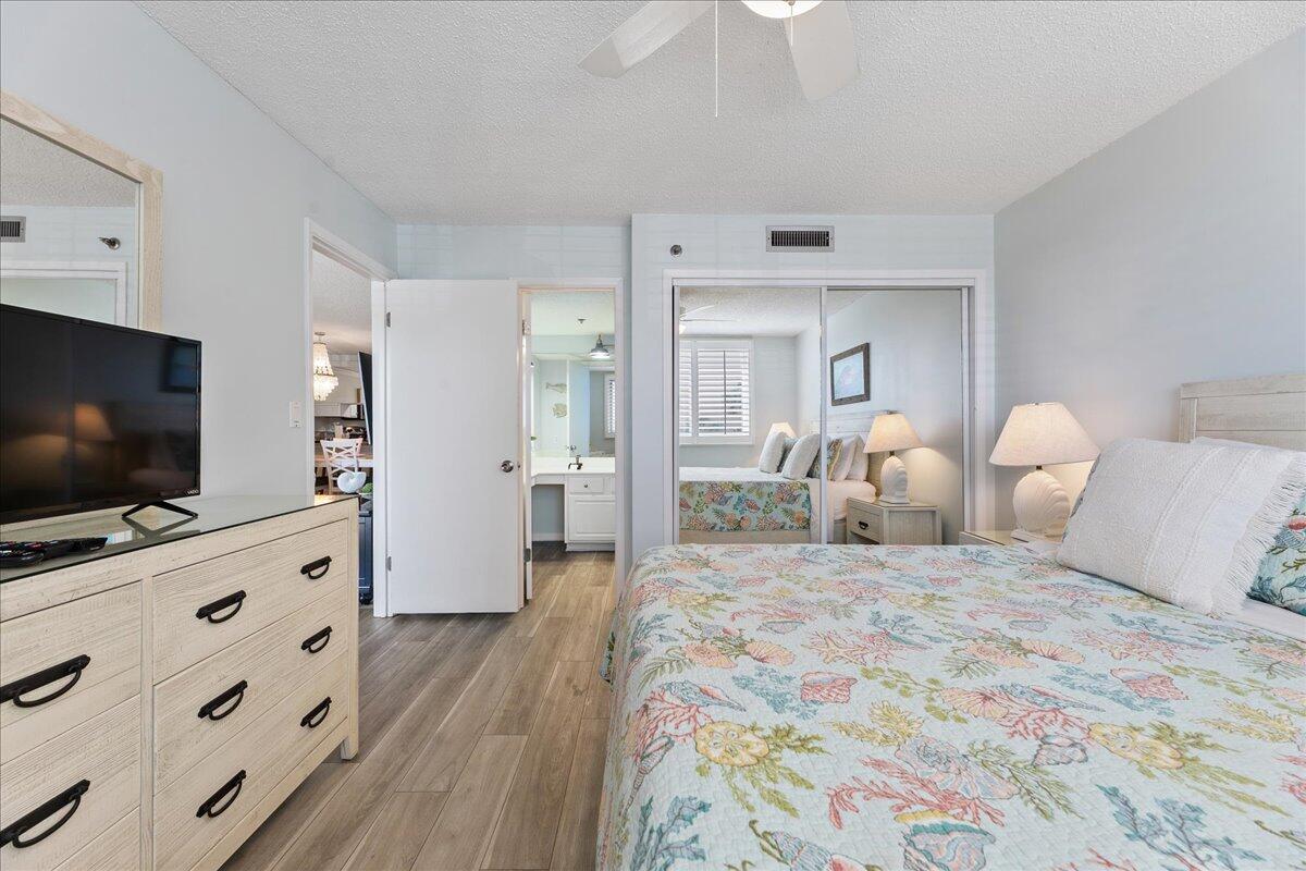 ISLANDER CONDO PH 2 - Residential