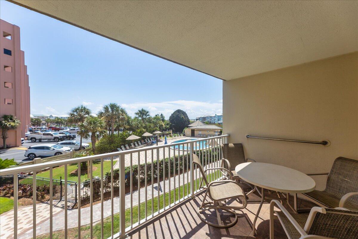 ISLANDER CONDO PH 2 - Residential