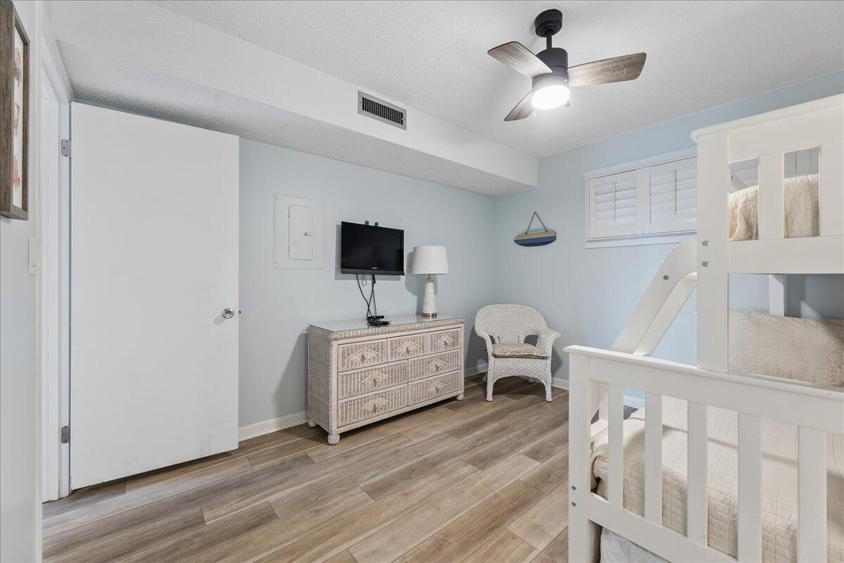 ISLANDER CONDO PH 2 - Residential
