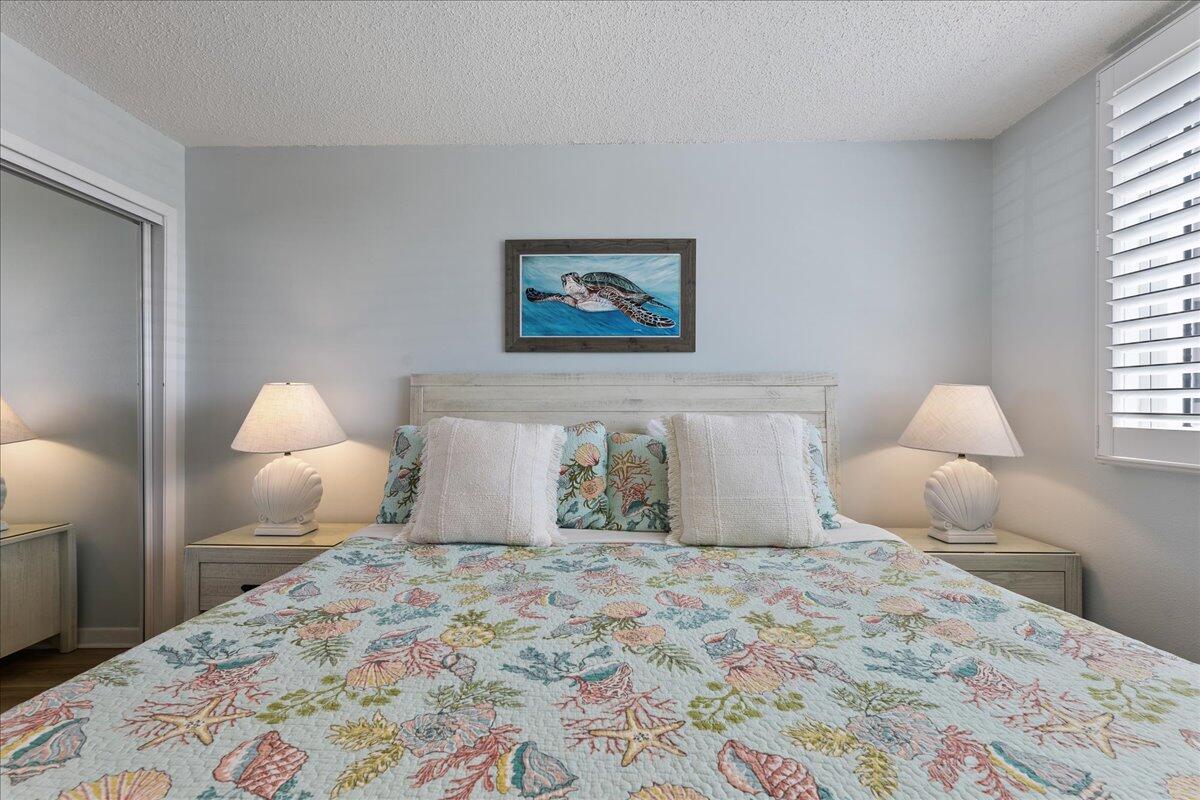 ISLANDER CONDO PH 2 - Residential