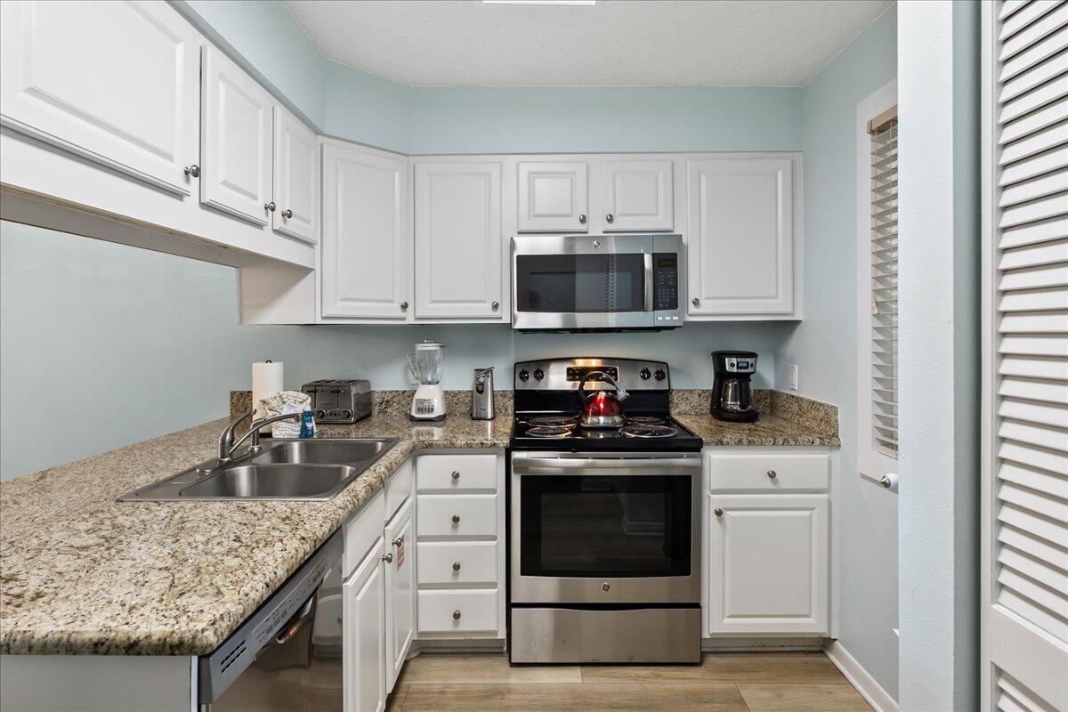 ISLANDER CONDO PH 2 - Residential