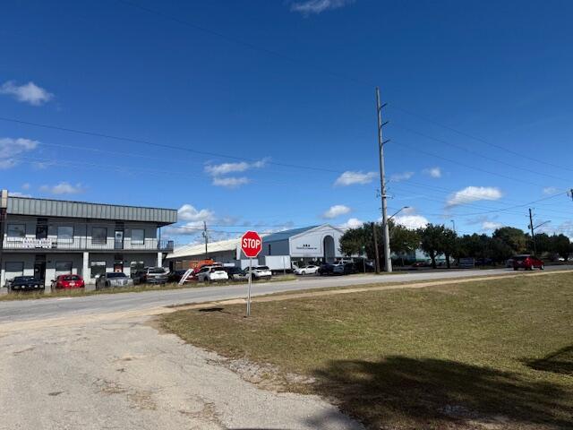 24 unit Commercial Office and warehouse space, GREAT INVESTMENT INCOME STREAM, 27,000 sf facility corner location on Hollywood Boulevard, $249k net income annually, great location 16 warehouse units and 8 offices.