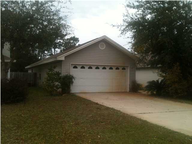 Home backs to a pretty tree-shaded private park with waling path. Kitchen features all white cabinets, nice size pantry and breakfast bar. Ceiling fans in living room and all bedrooms. Mater bathroom has Garden tub/shower, double vanity and large walk in closet. Two car garage with opener. Home is being pressure washed and tree in front trimmed. No pets or smoking.