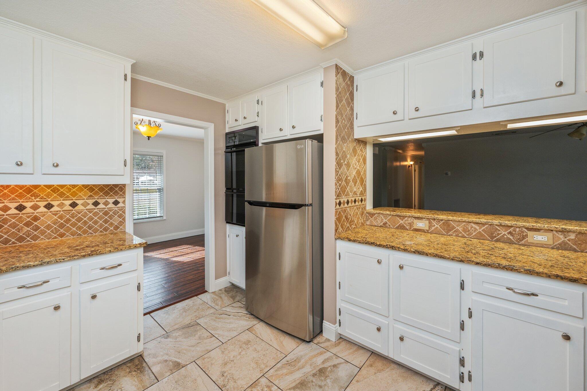 VALPARAISO SHORES - Residential Lease