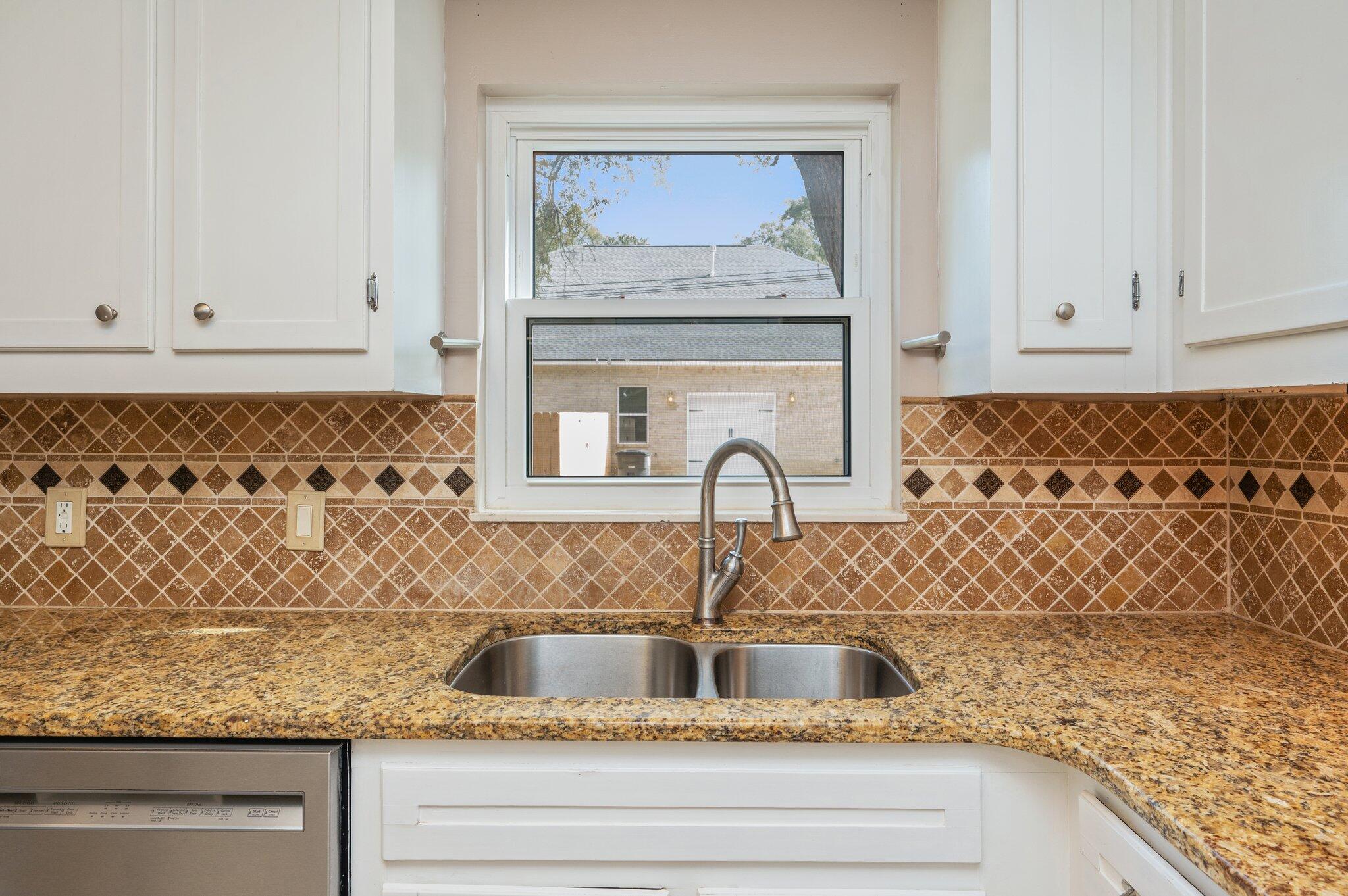 VALPARAISO SHORES - Residential Lease