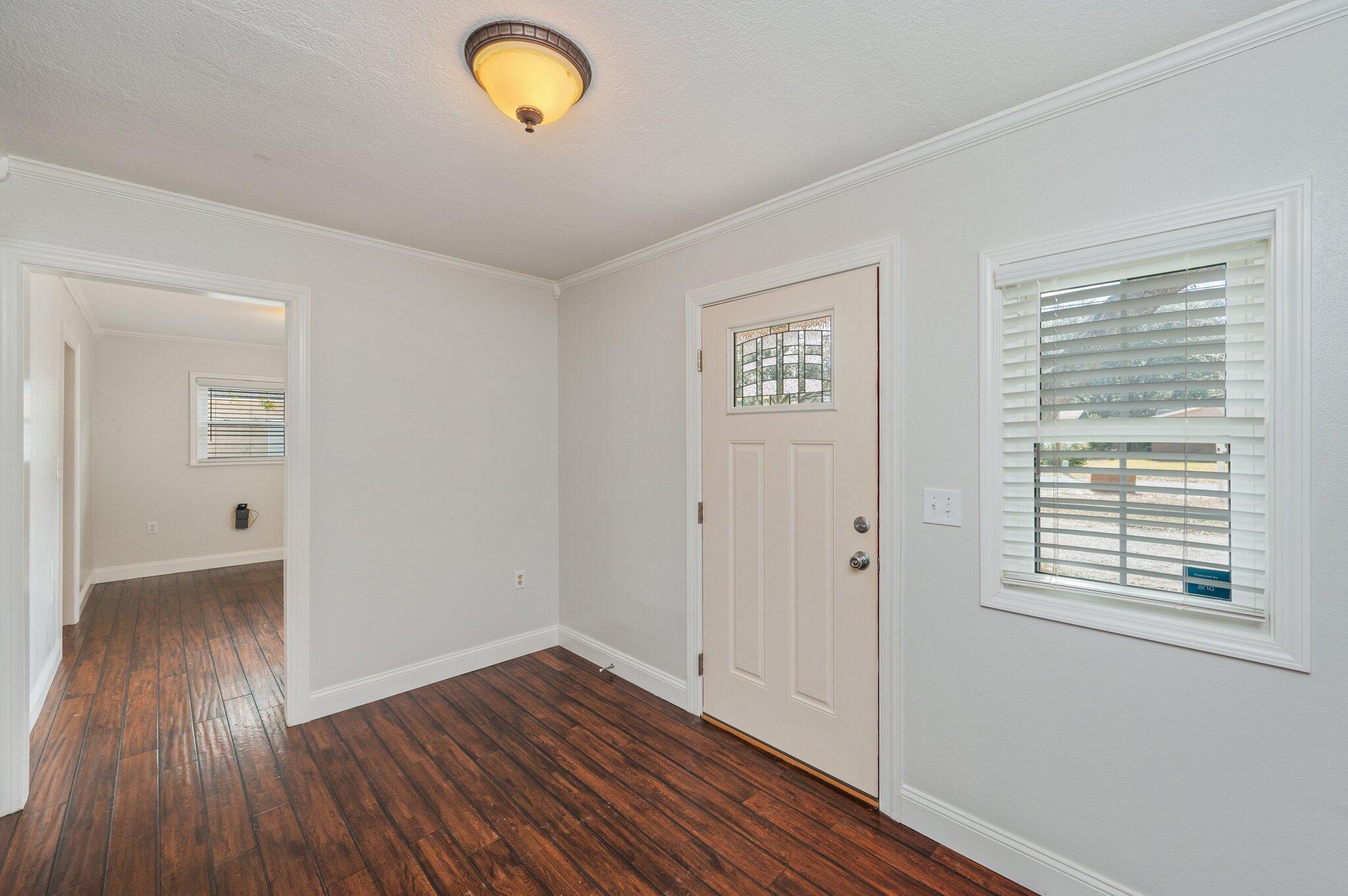 VALPARAISO SHORES - Residential Lease