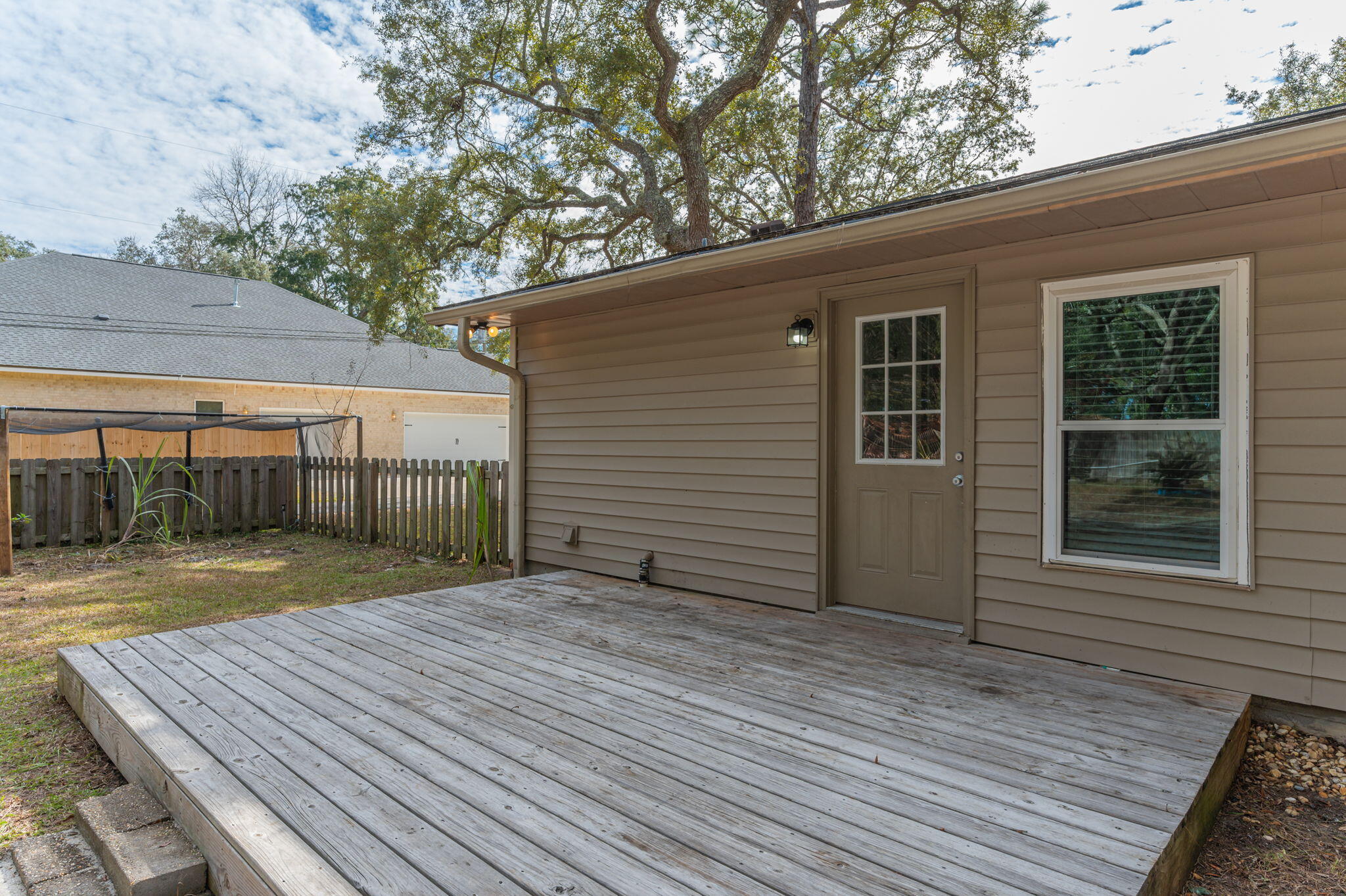 VALPARAISO SHORES - Residential Lease