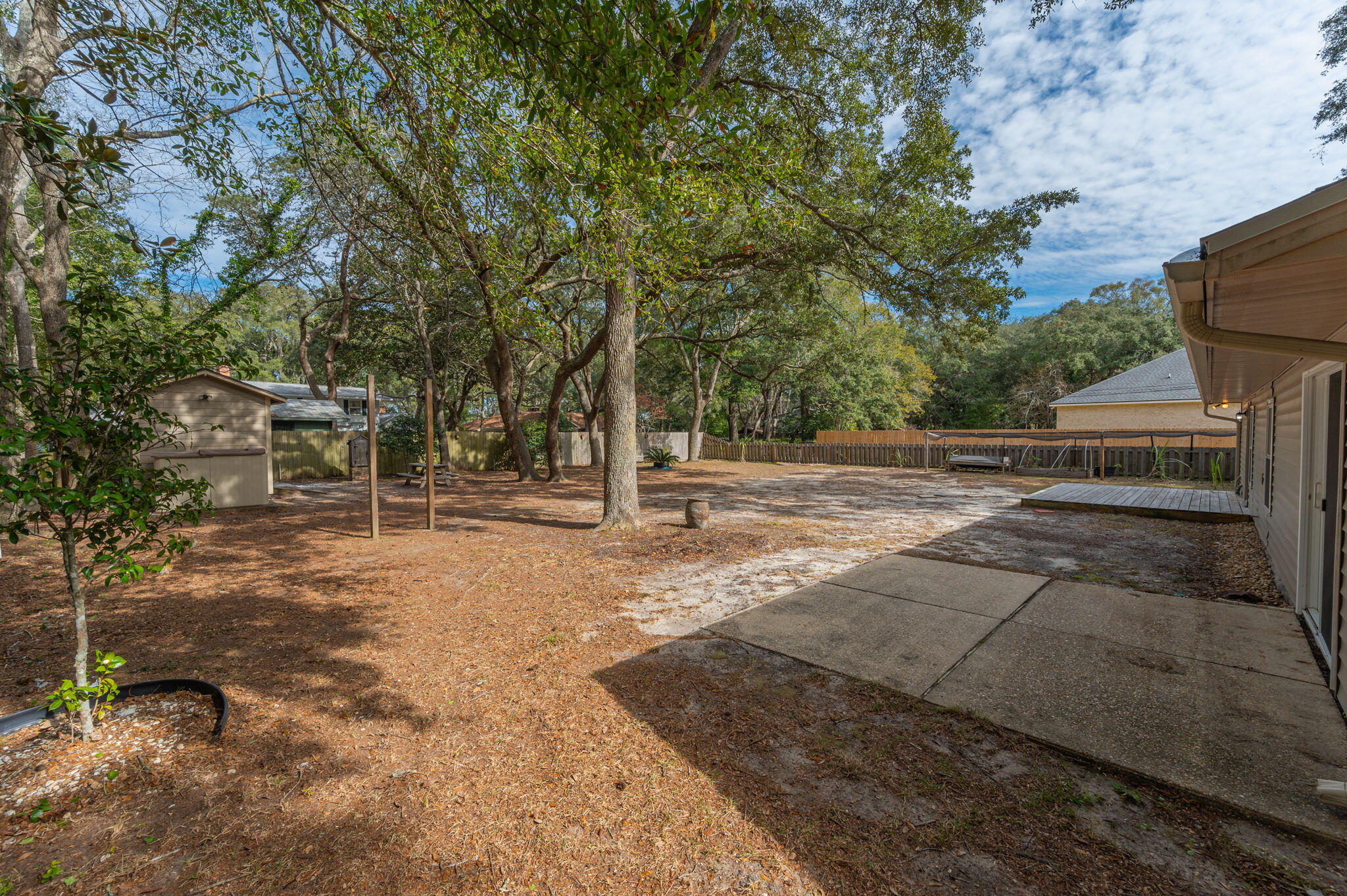 VALPARAISO SHORES - Residential Lease