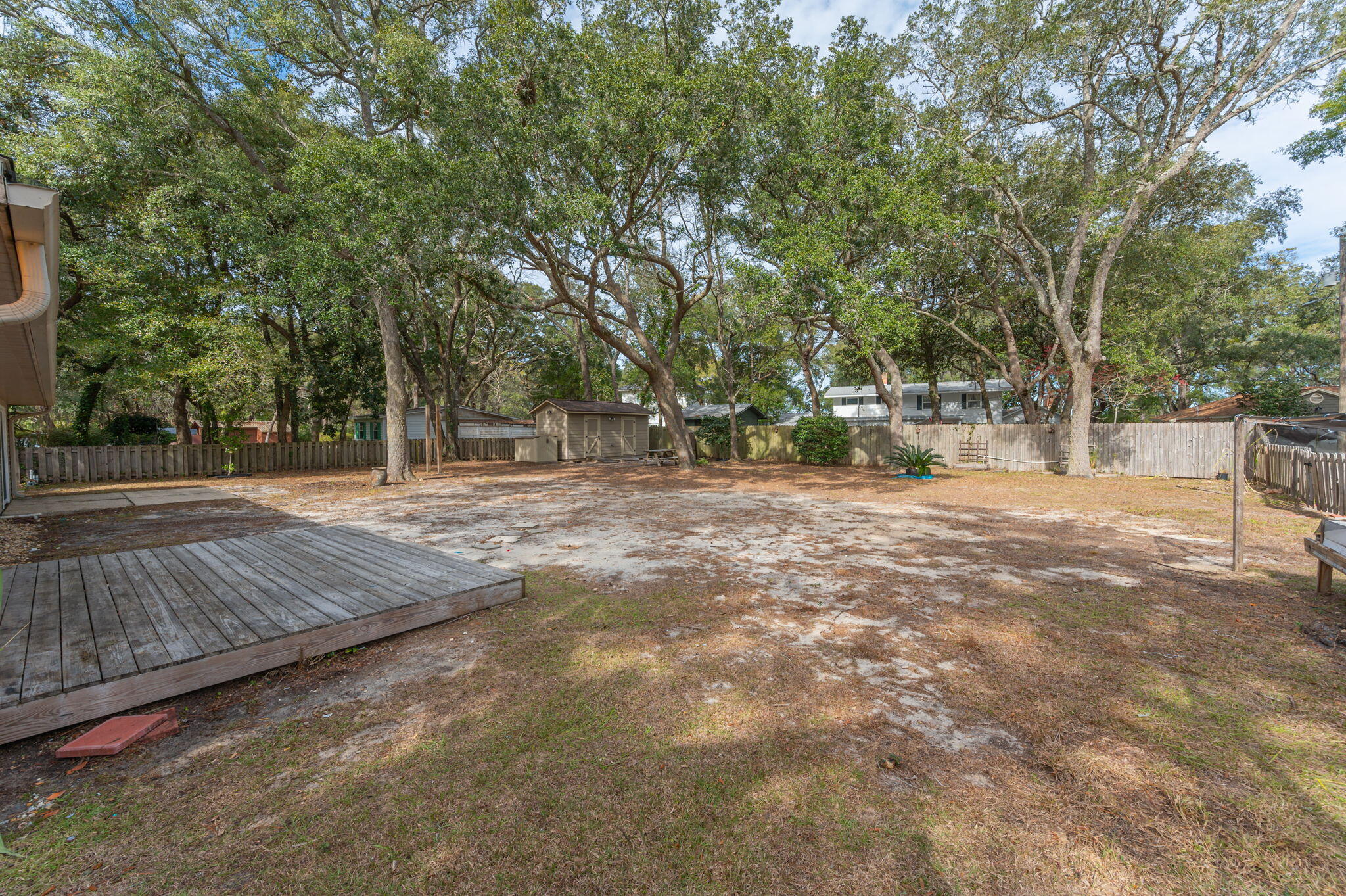 VALPARAISO SHORES - Residential Lease