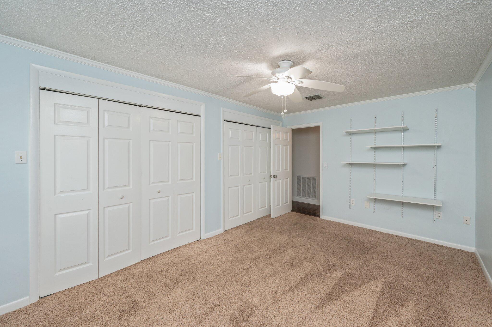 VALPARAISO SHORES - Residential Lease