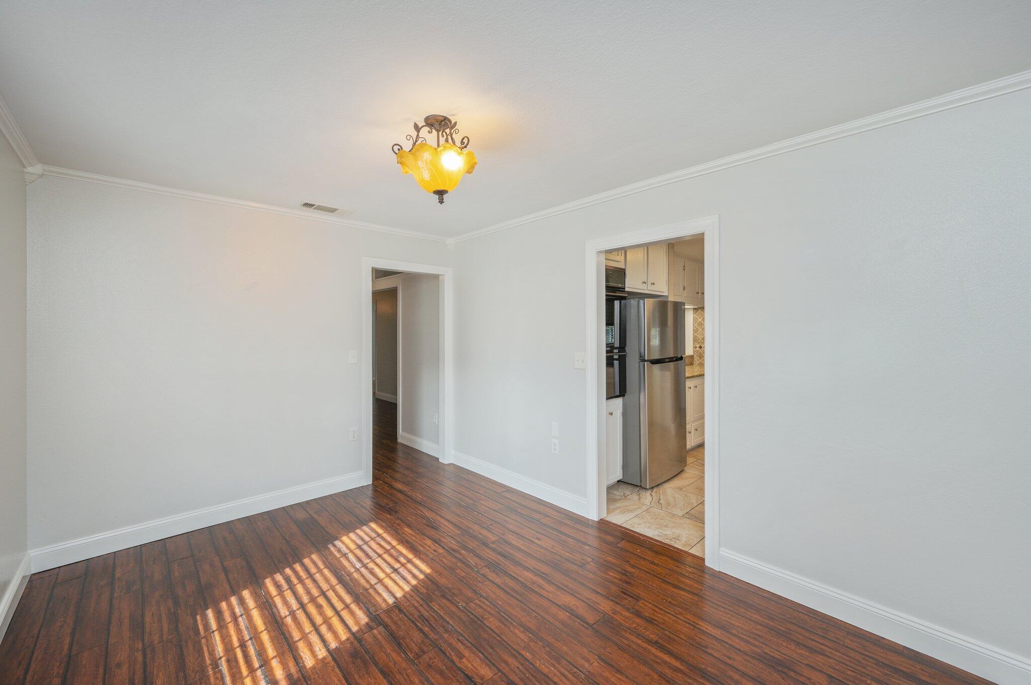 VALPARAISO SHORES - Residential Lease