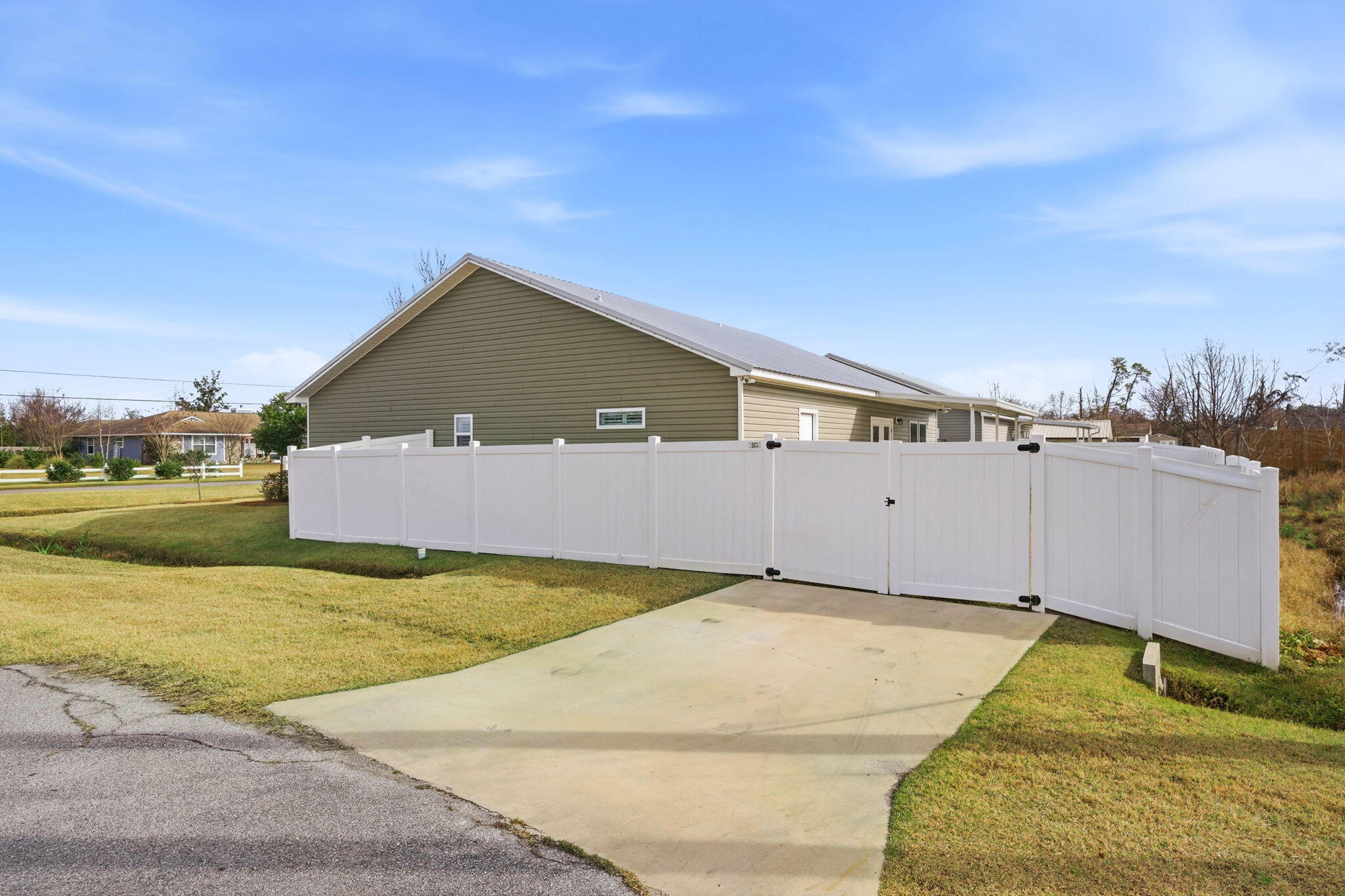 LYNN HAVEN - Residential