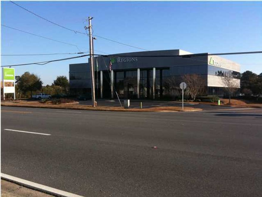 This is great Class A office space located in central Fort Walton Beach on Beal Pkwy in the Regions Bank Building. This unit features 6 offices and a large conference room on the second floor with access to an elevator and stairwell.