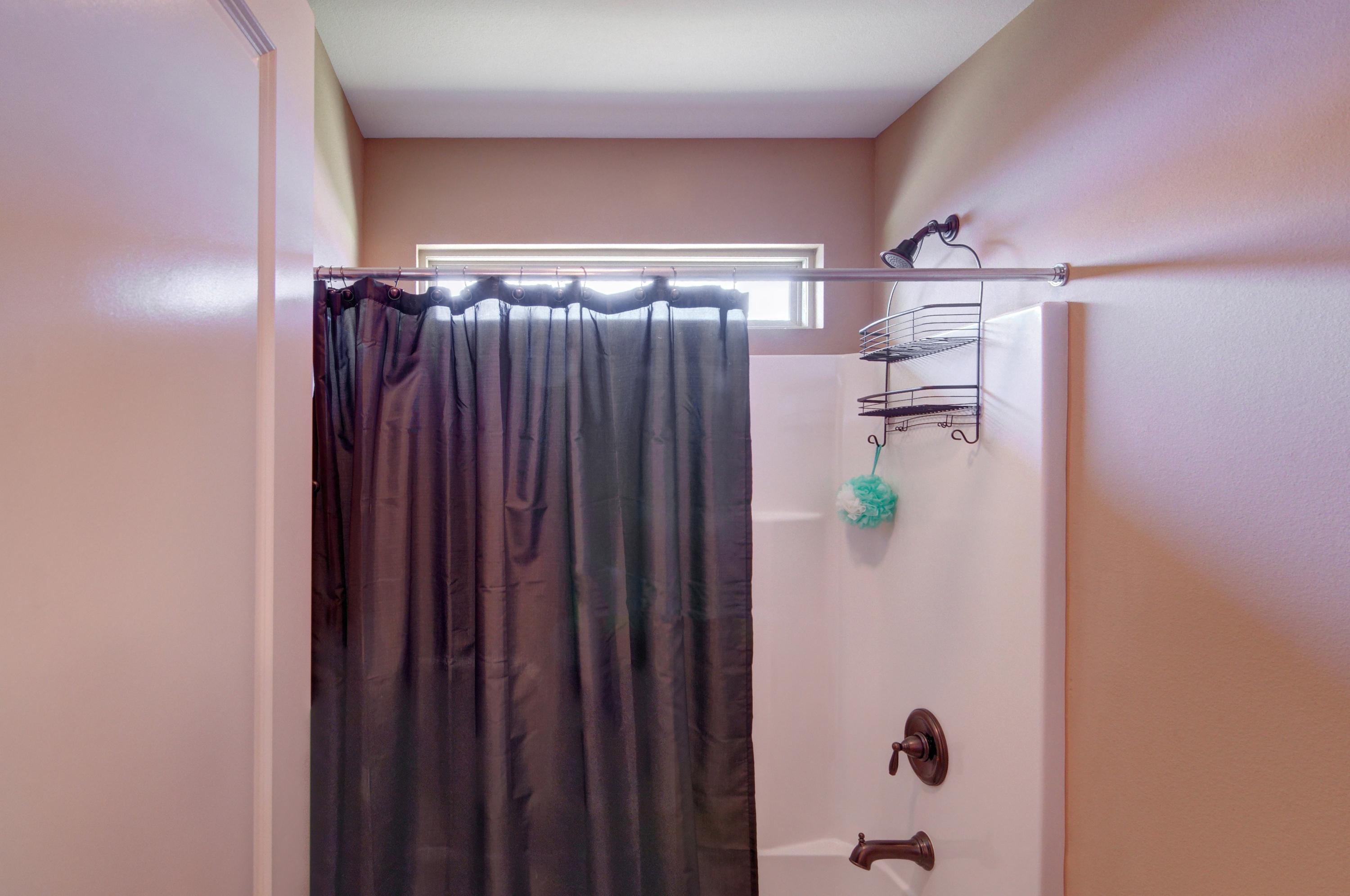 HOLLEY BY THE SEA - Residential