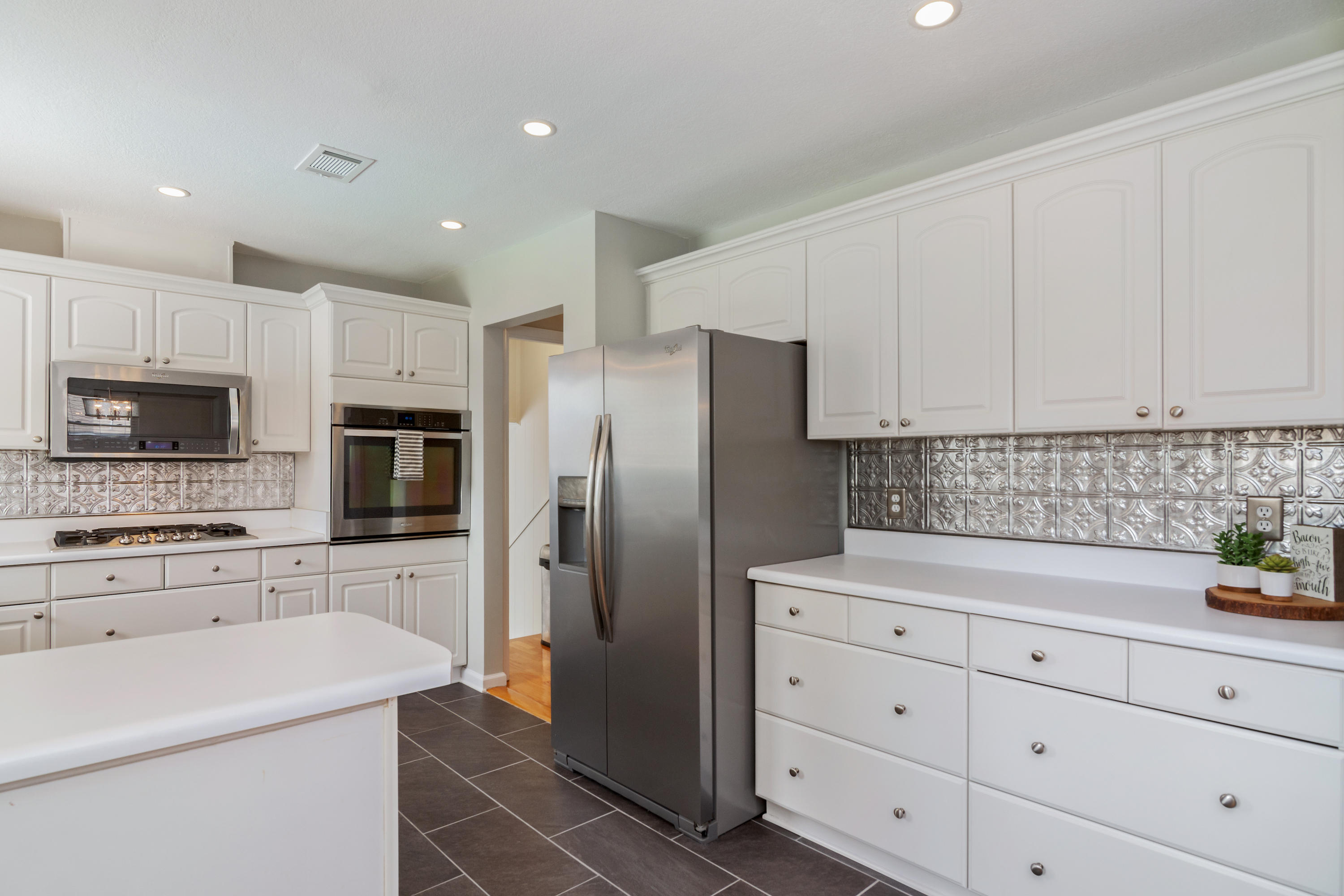 BAYOU WOODS 1ST ADDN - Residential